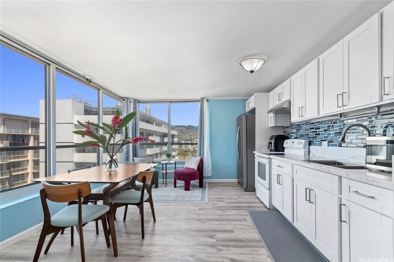 Waikiki Townhouse condo # 1902, Honolulu, Hawaii - photo 2 of 20