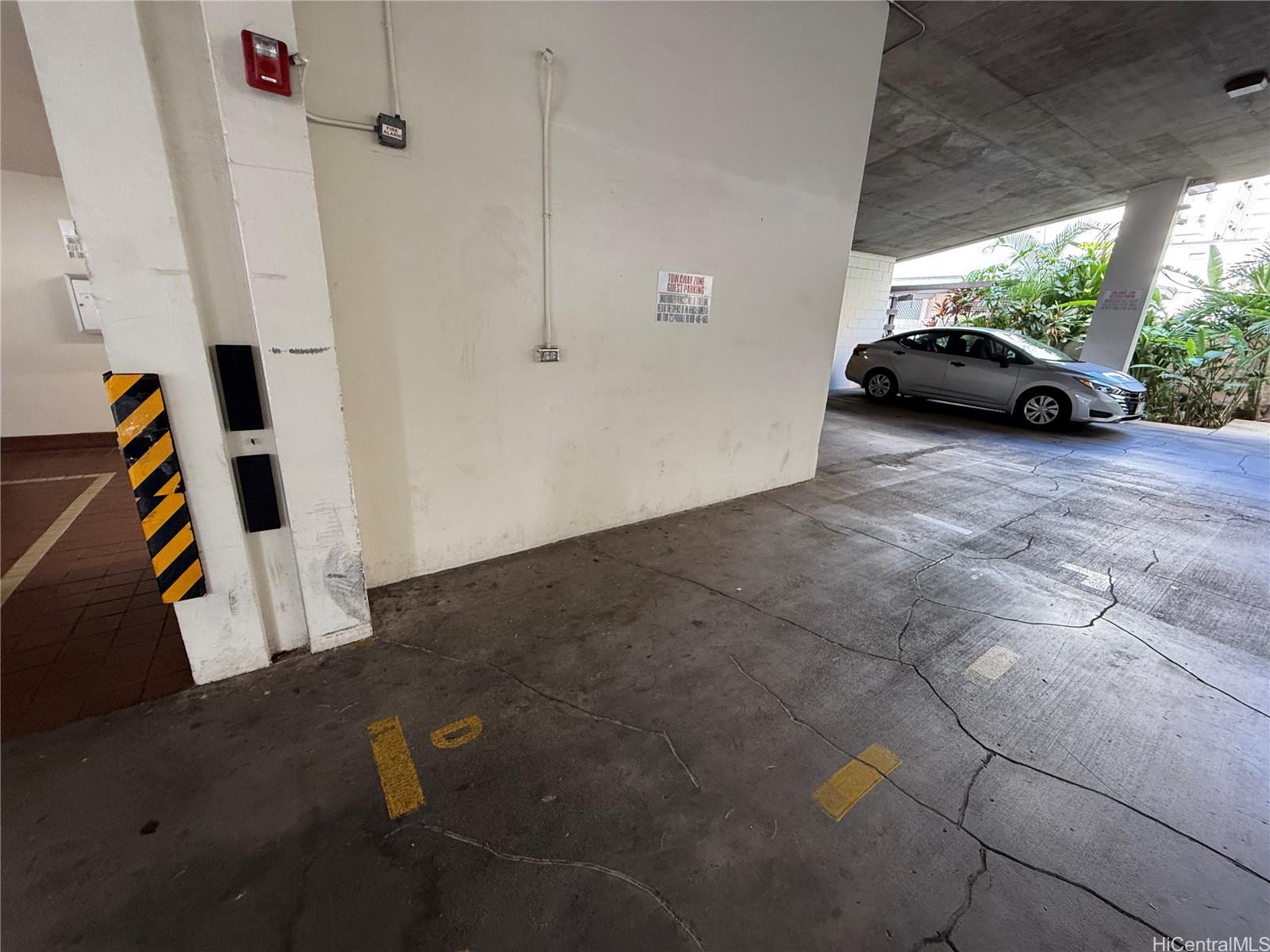 Waikiki Townhouse condo # 1902, Honolulu, Hawaii - photo 17 of 20