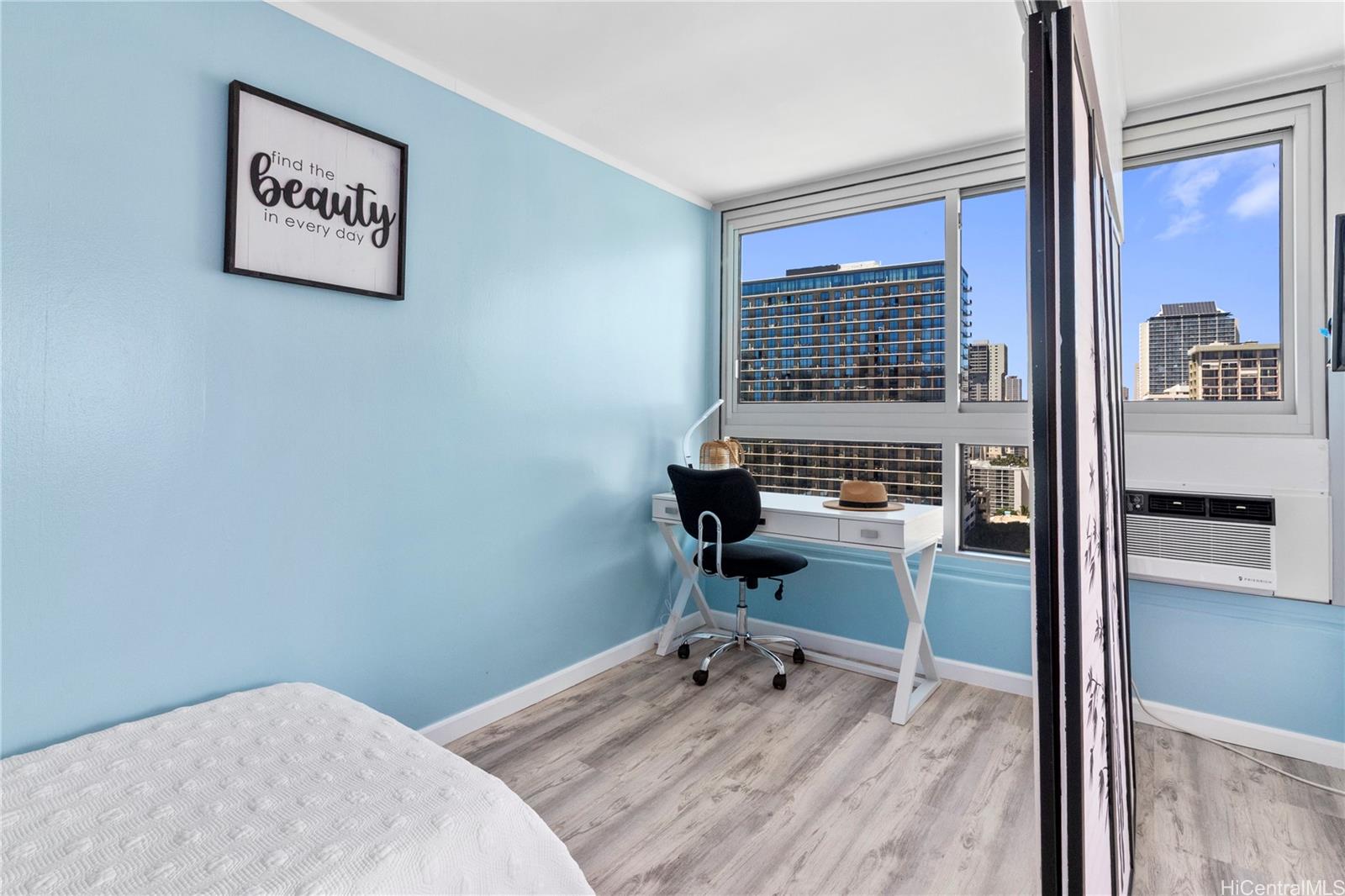 Waikiki Townhouse condo # 1902, Honolulu, Hawaii - photo 7 of 20