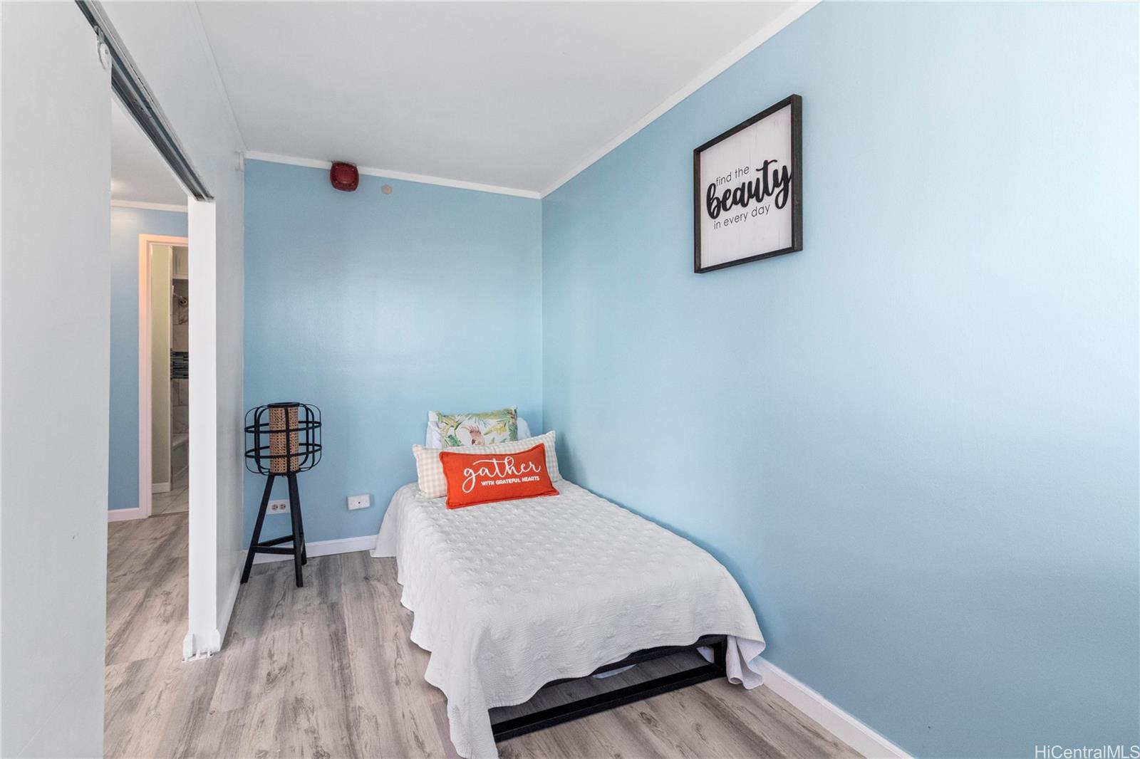 Waikiki Townhouse condo # 1902, Honolulu, Hawaii - photo 8 of 20