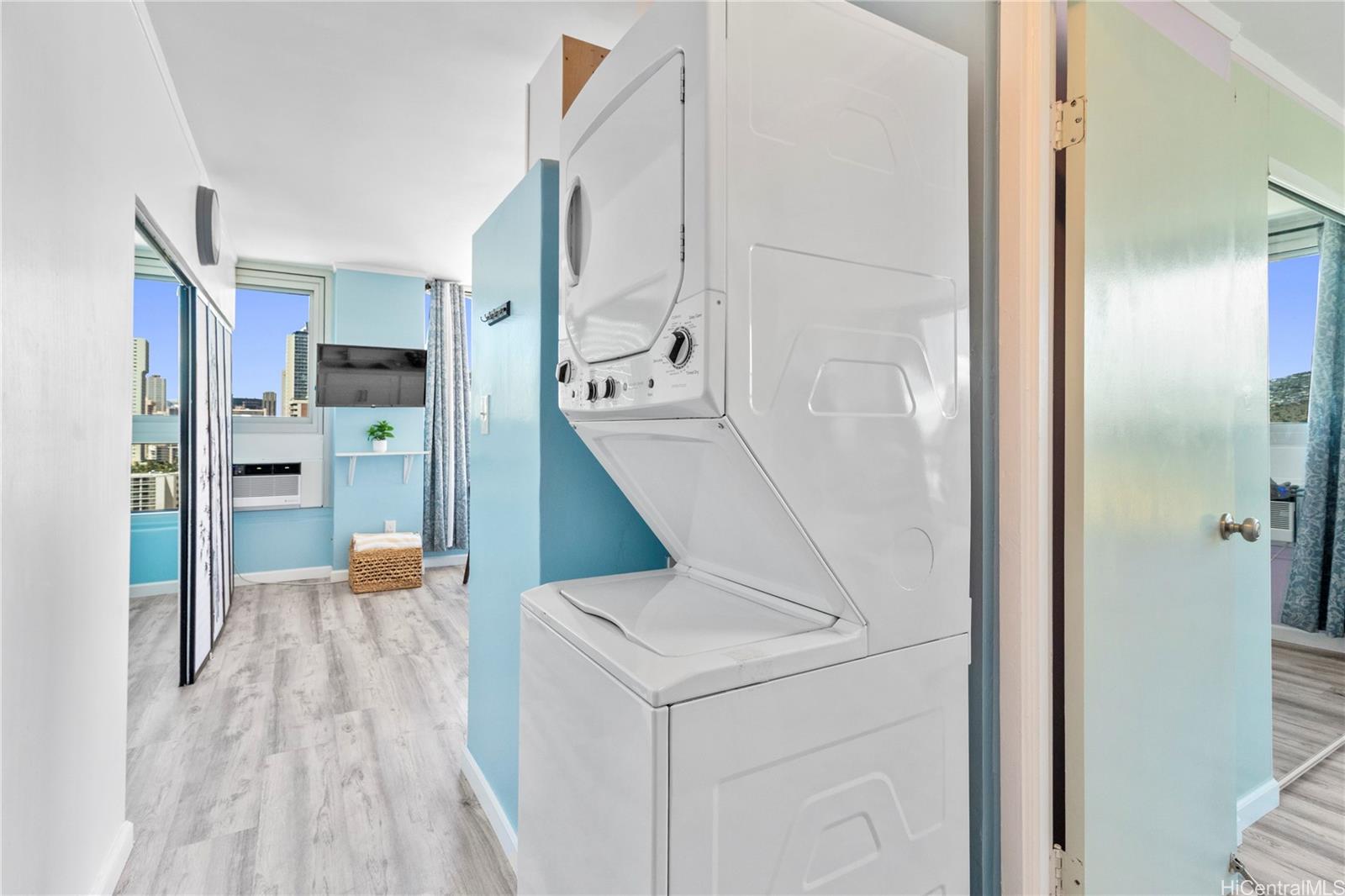 Waikiki Townhouse condo # 1902, Honolulu, Hawaii - photo 9 of 20