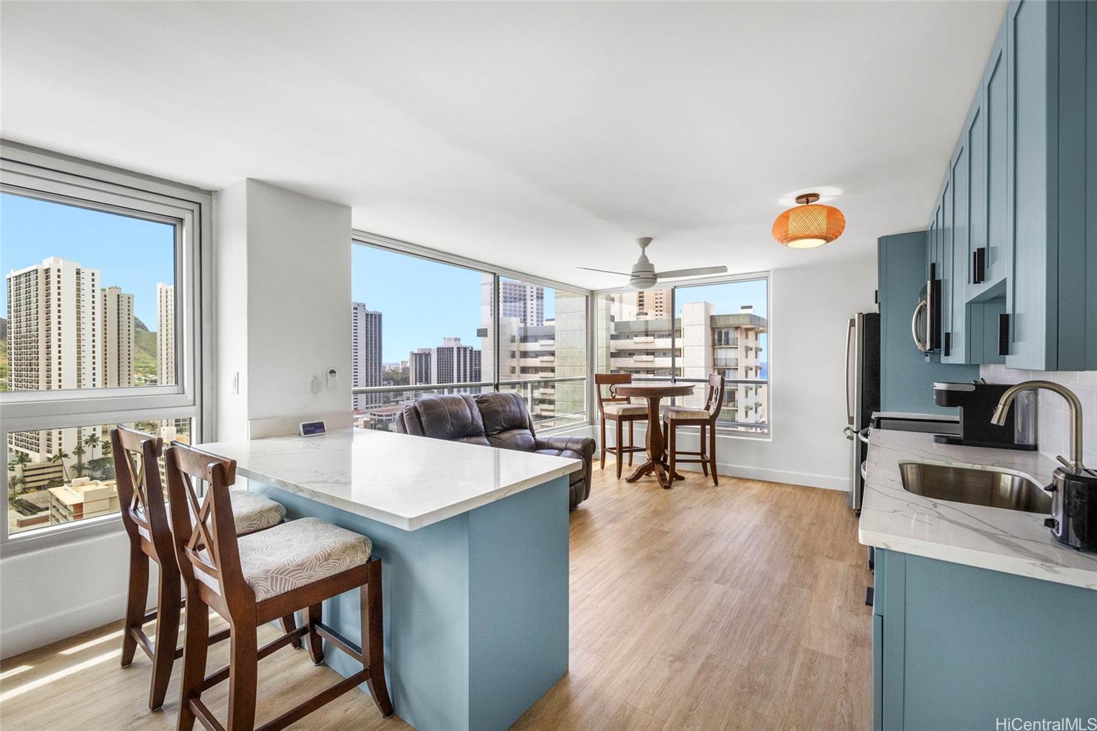 Waikiki Townhouse condo # 2204, Honolulu, Hawaii - photo 7 of 22