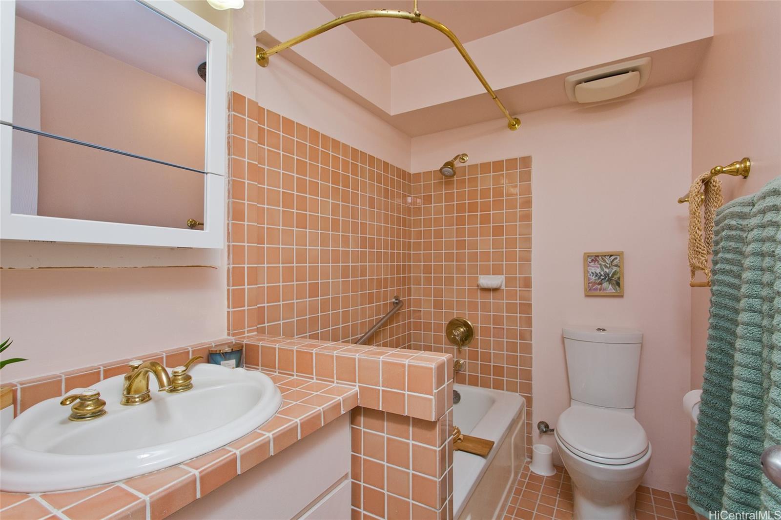 Waikiki Townhouse condo # 2902, Honolulu, Hawaii - photo 13 of 19