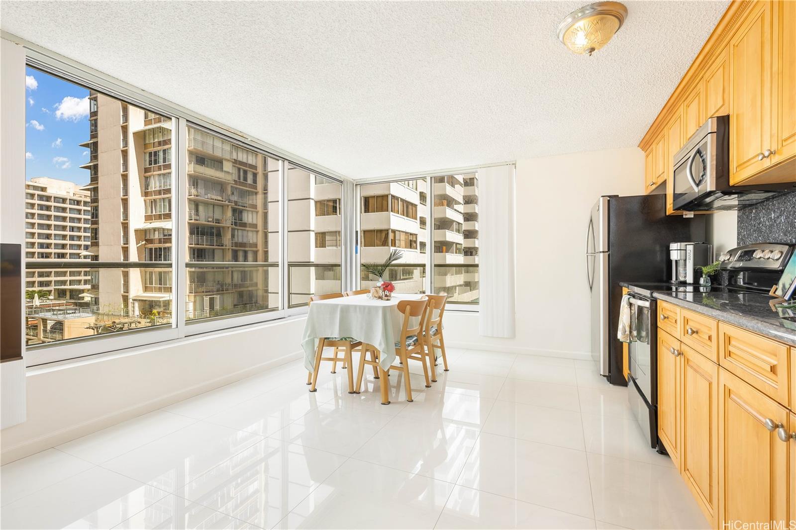 Waikiki Townhouse condo # 602, Honolulu, Hawaii - photo 6 of 25