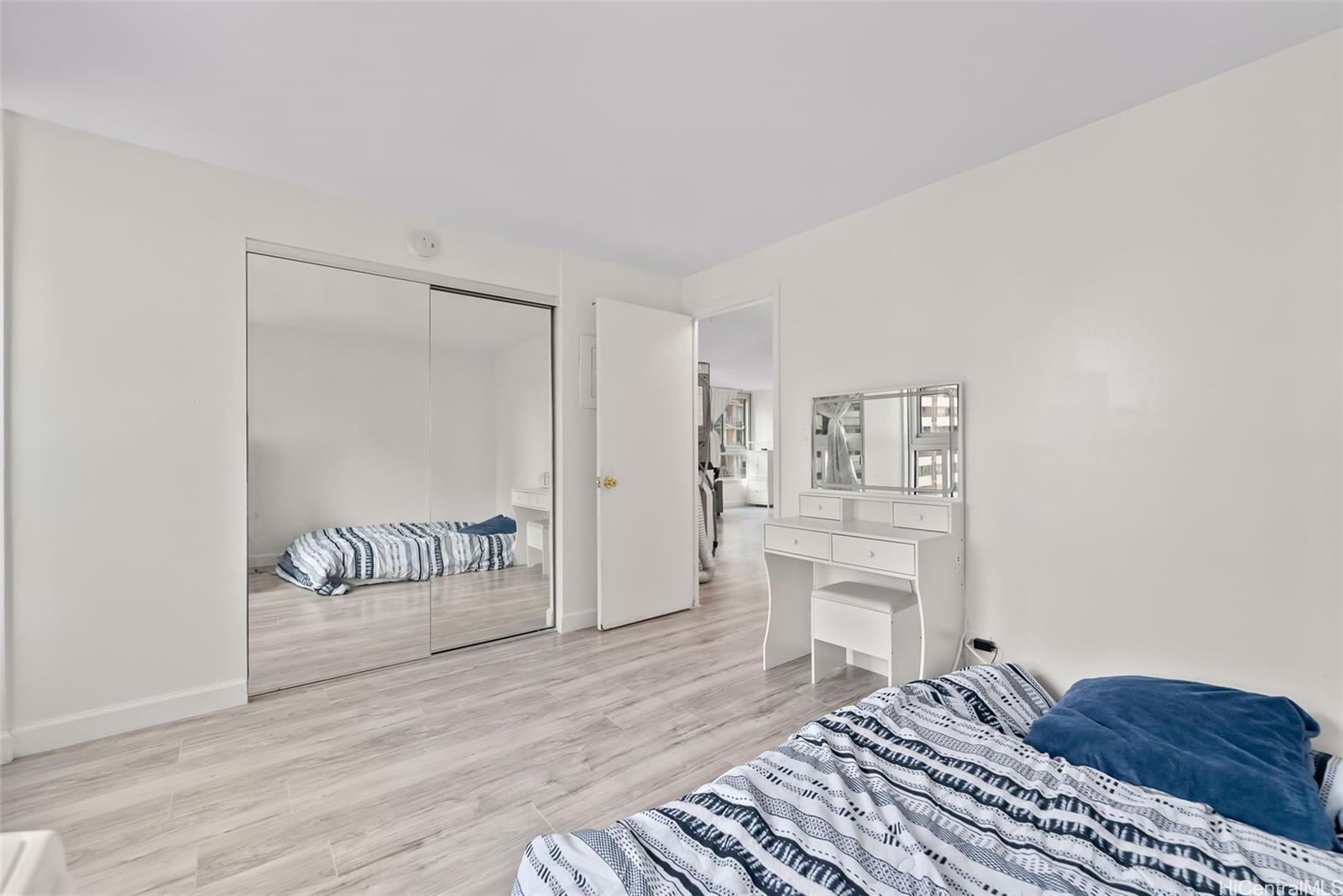 Waikiki Townhouse condo # 803, Honolulu, Hawaii - photo 10 of 16