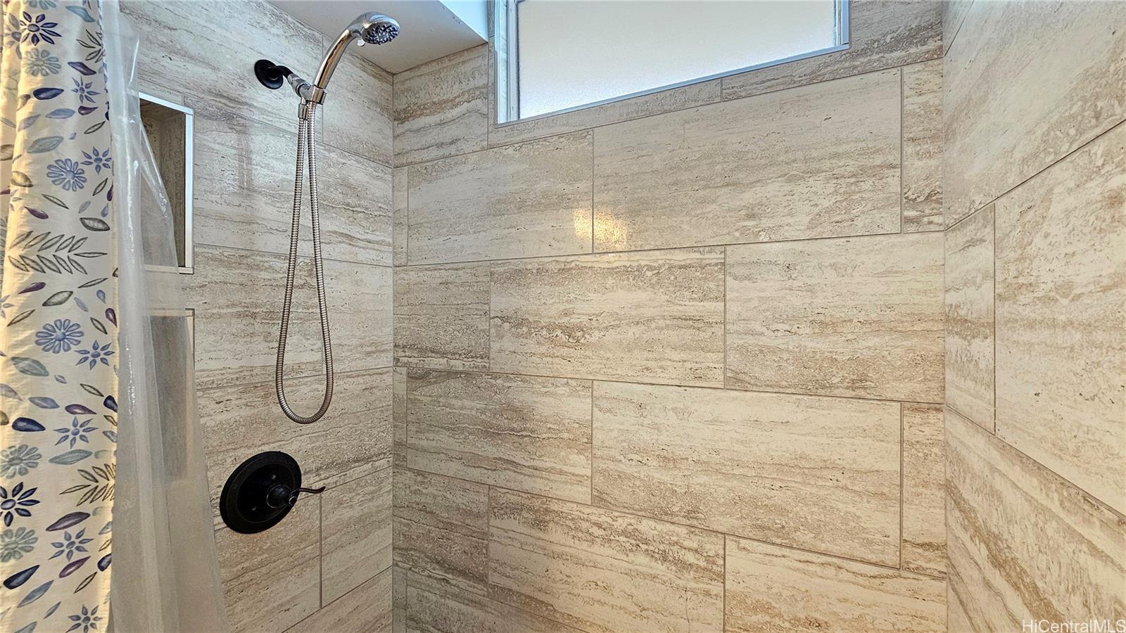 Bamboo condo # 1001, Honolulu, Hawaii - photo 4 of 25