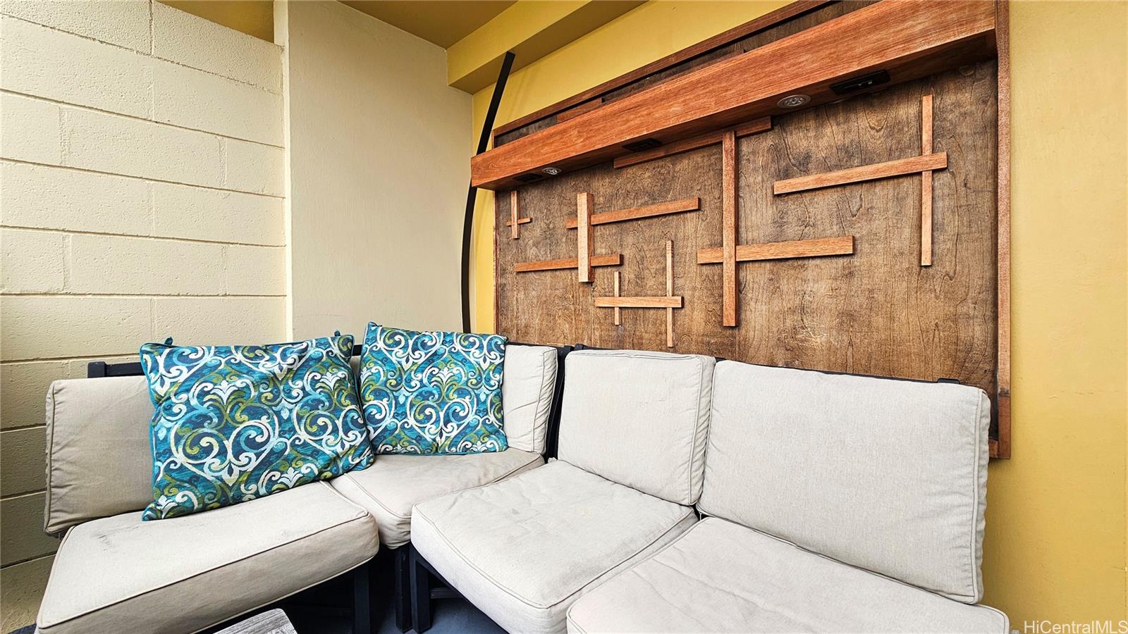 Bamboo condo # 1001, Honolulu, Hawaii - photo 6 of 25