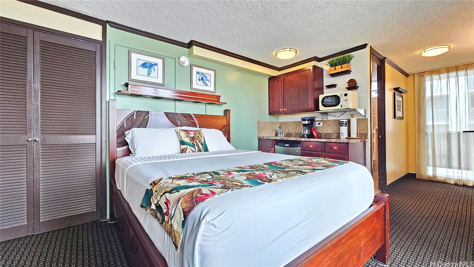 Bamboo condo # 1001, Honolulu, Hawaii - photo 10 of 25