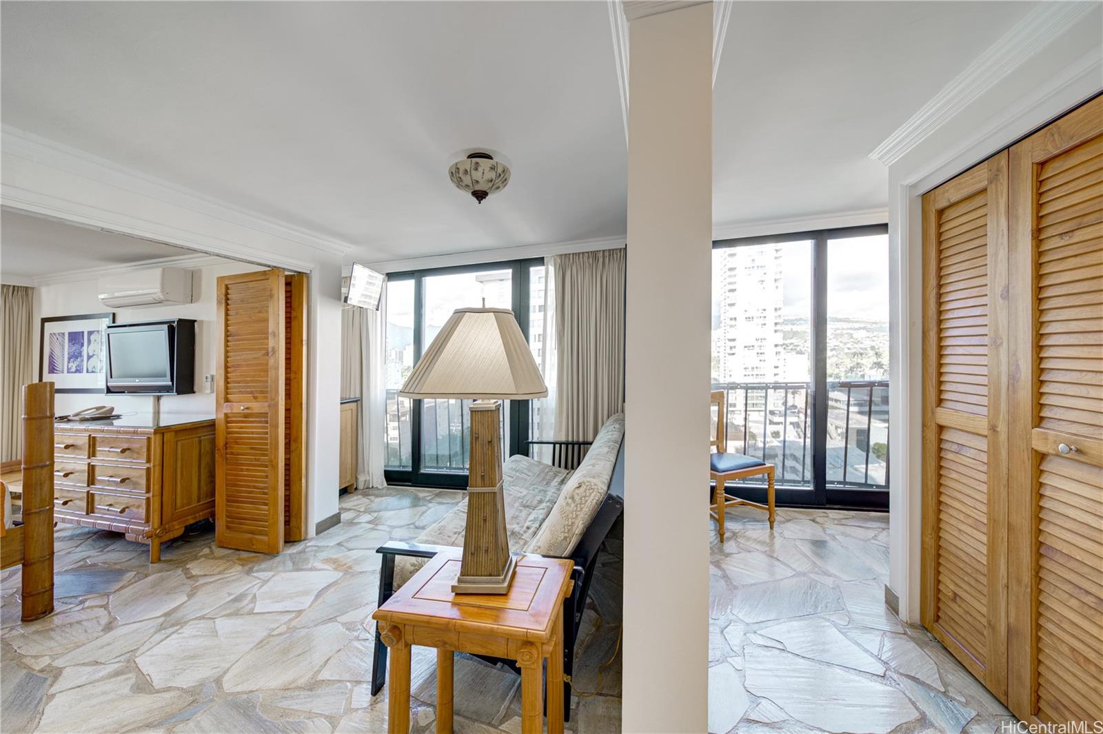 Bamboo condo # 1204, Honolulu, Hawaii - photo 5 of 17