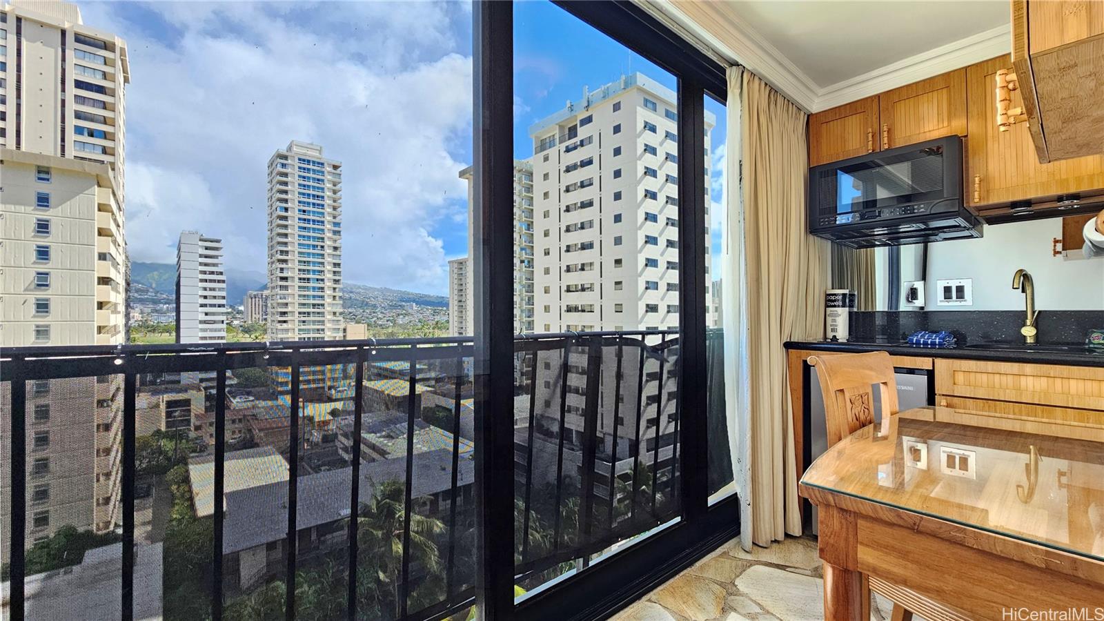 Bamboo condo # 1204, Honolulu, Hawaii - photo 7 of 18