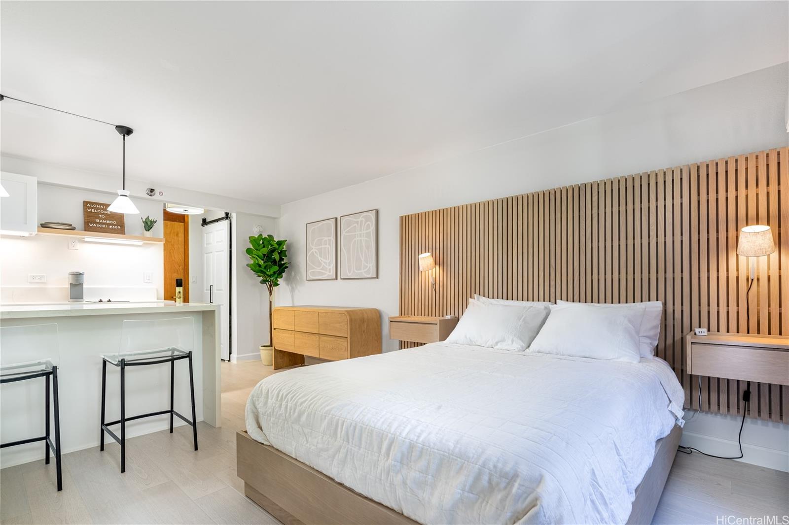 Bamboo condo # 309, Honolulu, Hawaii - photo 2 of 19