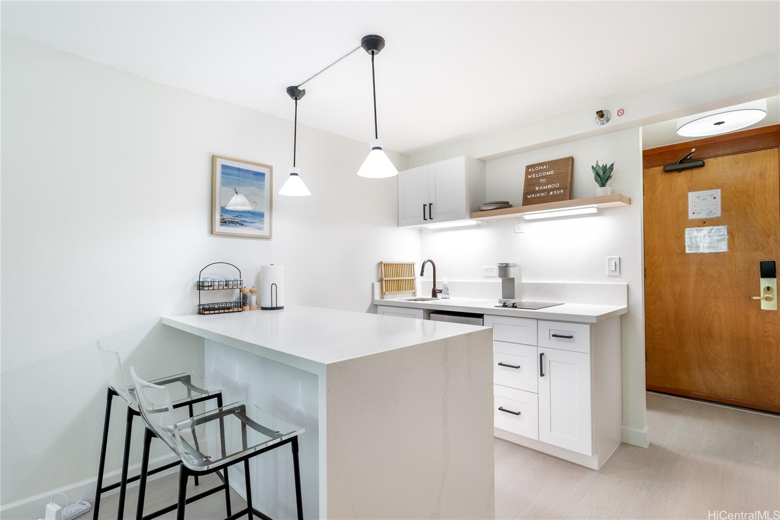 Bamboo condo # 309, Honolulu, Hawaii - photo 7 of 19