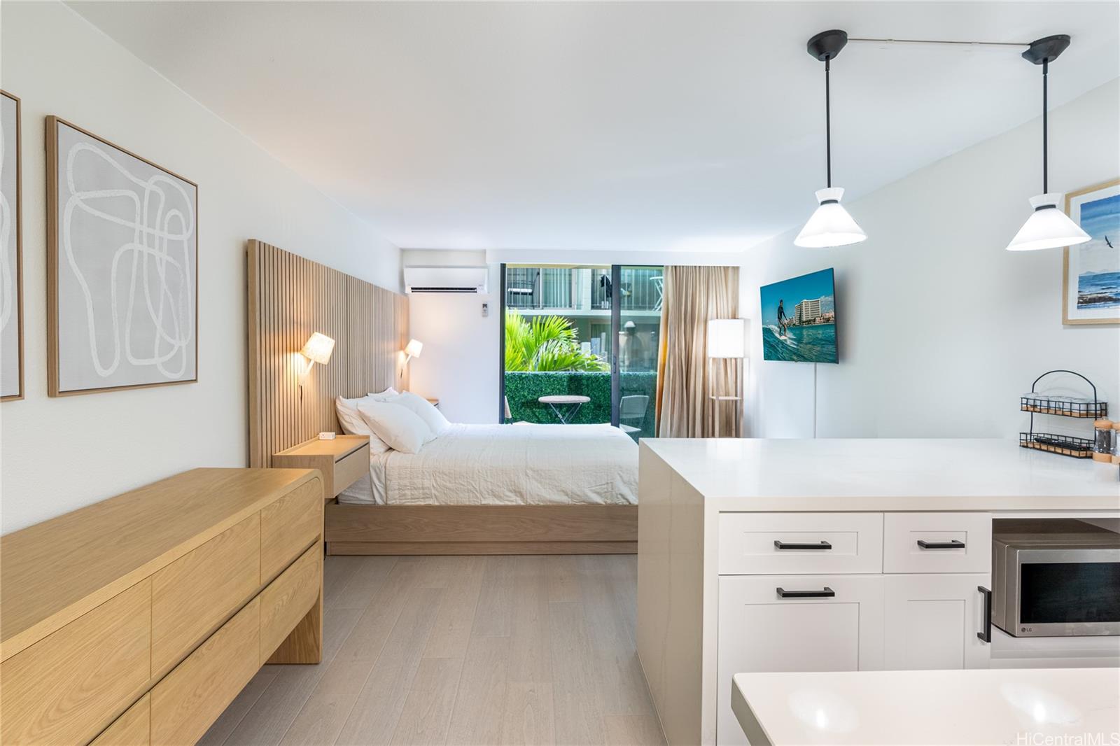 Bamboo condo # 309, Honolulu, Hawaii - photo 2 of 18