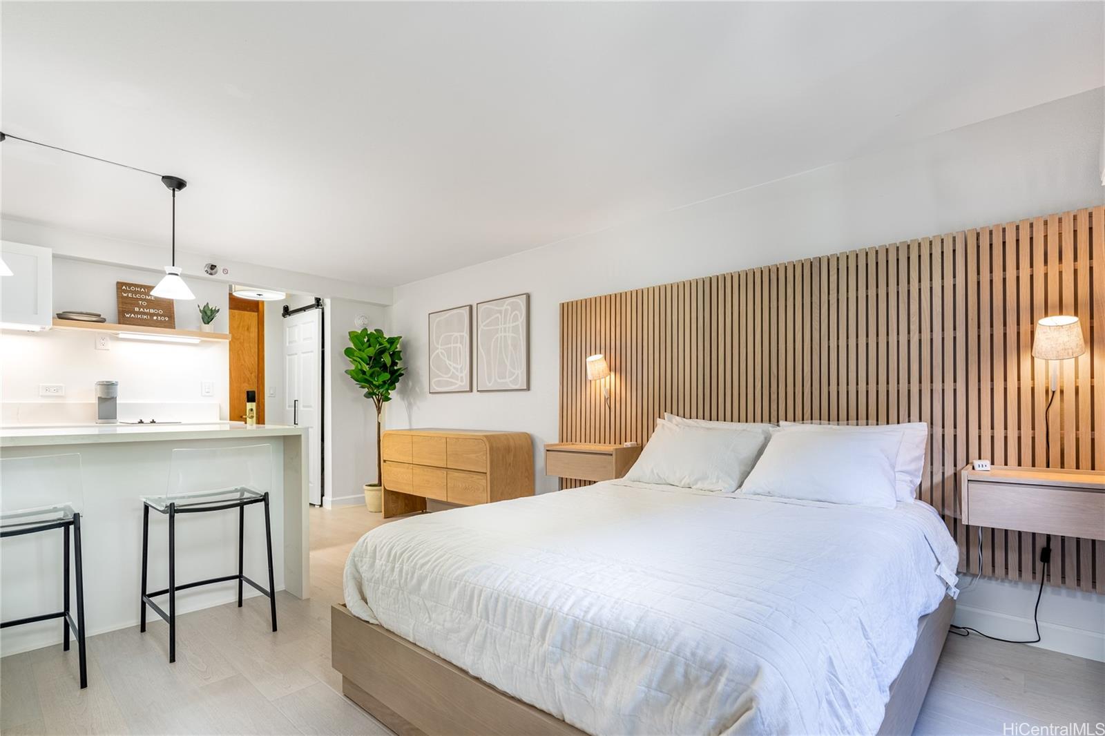 Bamboo condo # 309, Honolulu, Hawaii - photo 3 of 18