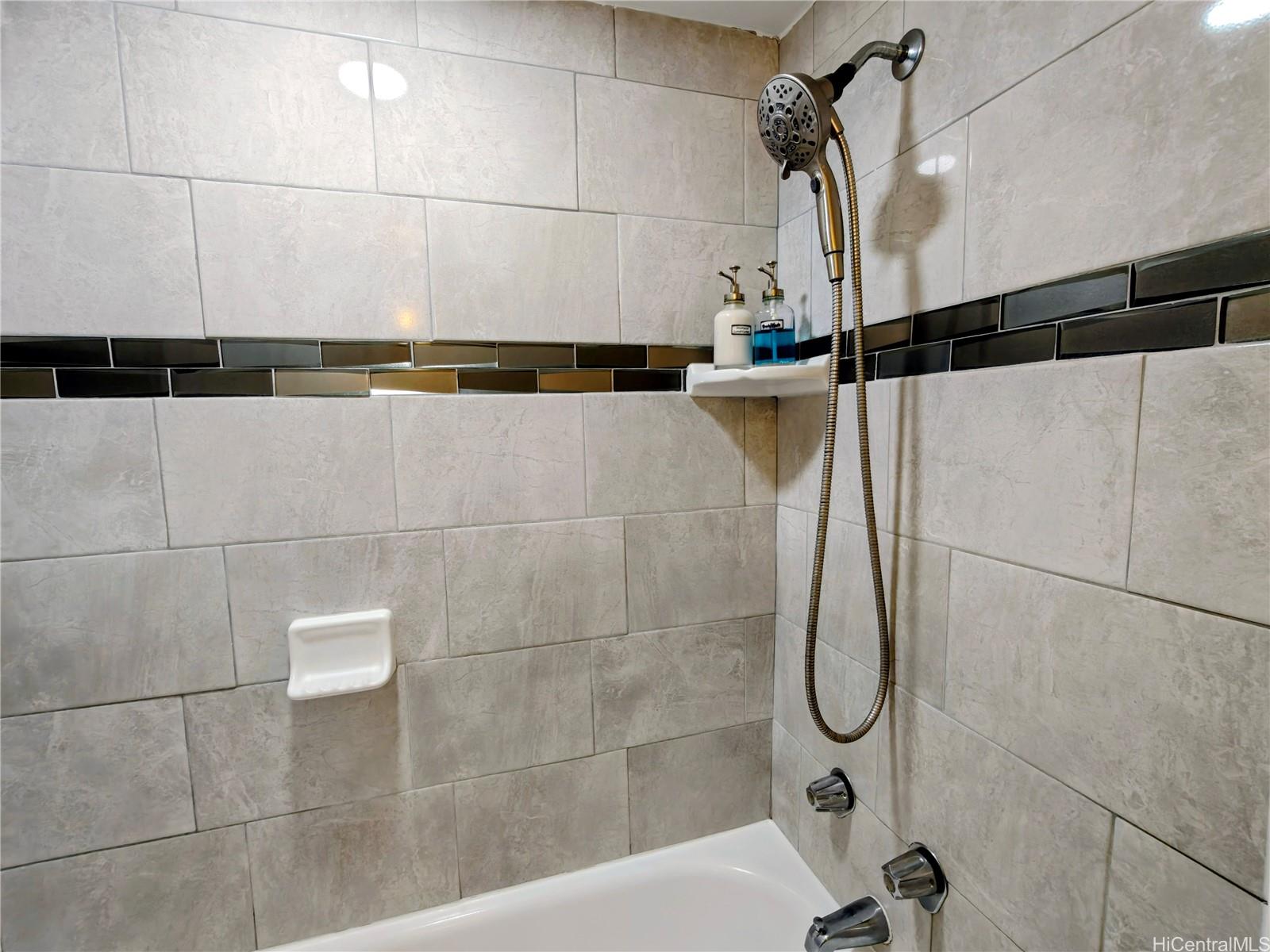 Bamboo condo # 405, Honolulu, Hawaii - photo 5 of 21