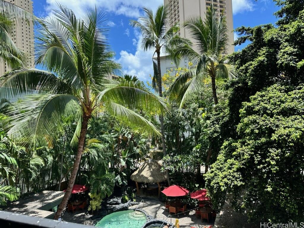 Bamboo condo # 410, Honolulu, Hawaii - photo 3 of 19