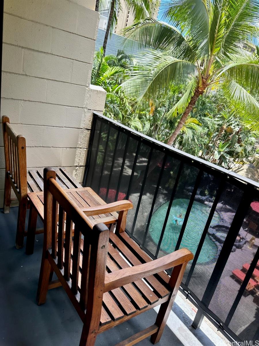 Bamboo condo # 410, Honolulu, Hawaii - photo 4 of 19