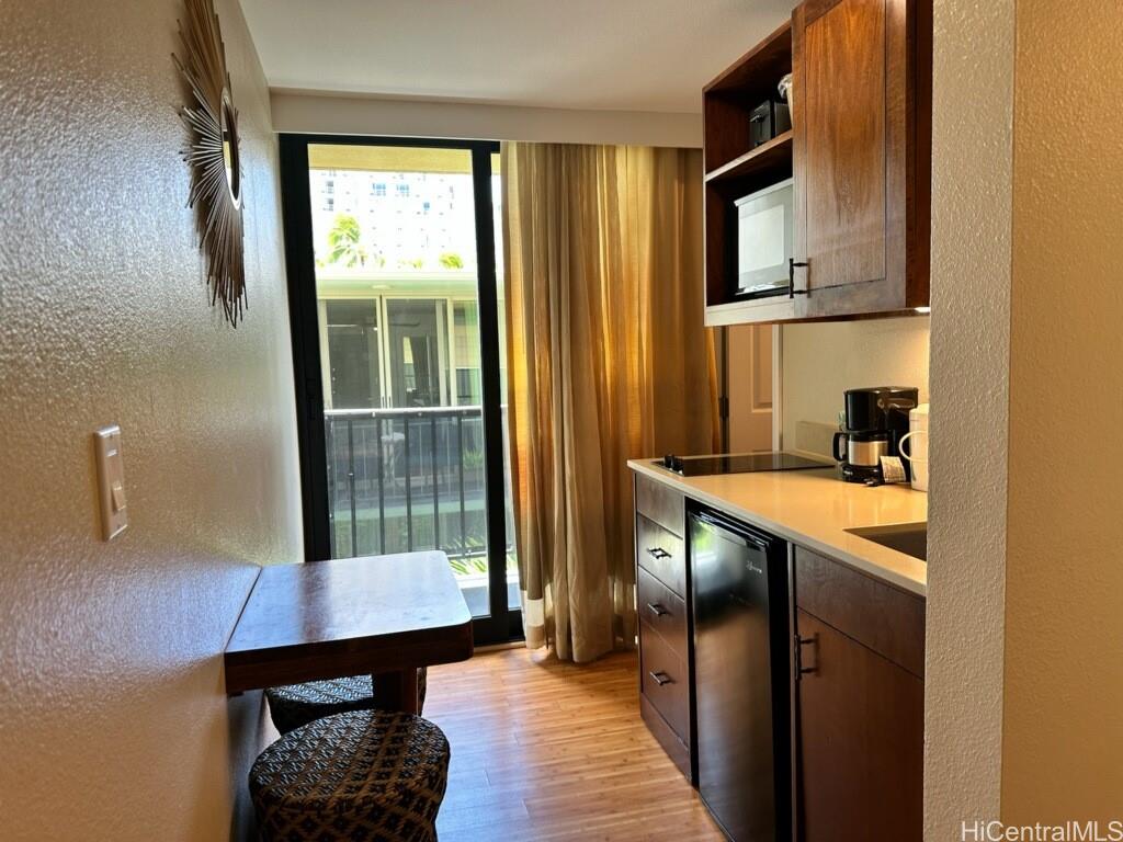 Bamboo condo # 410, Honolulu, Hawaii - photo 6 of 19