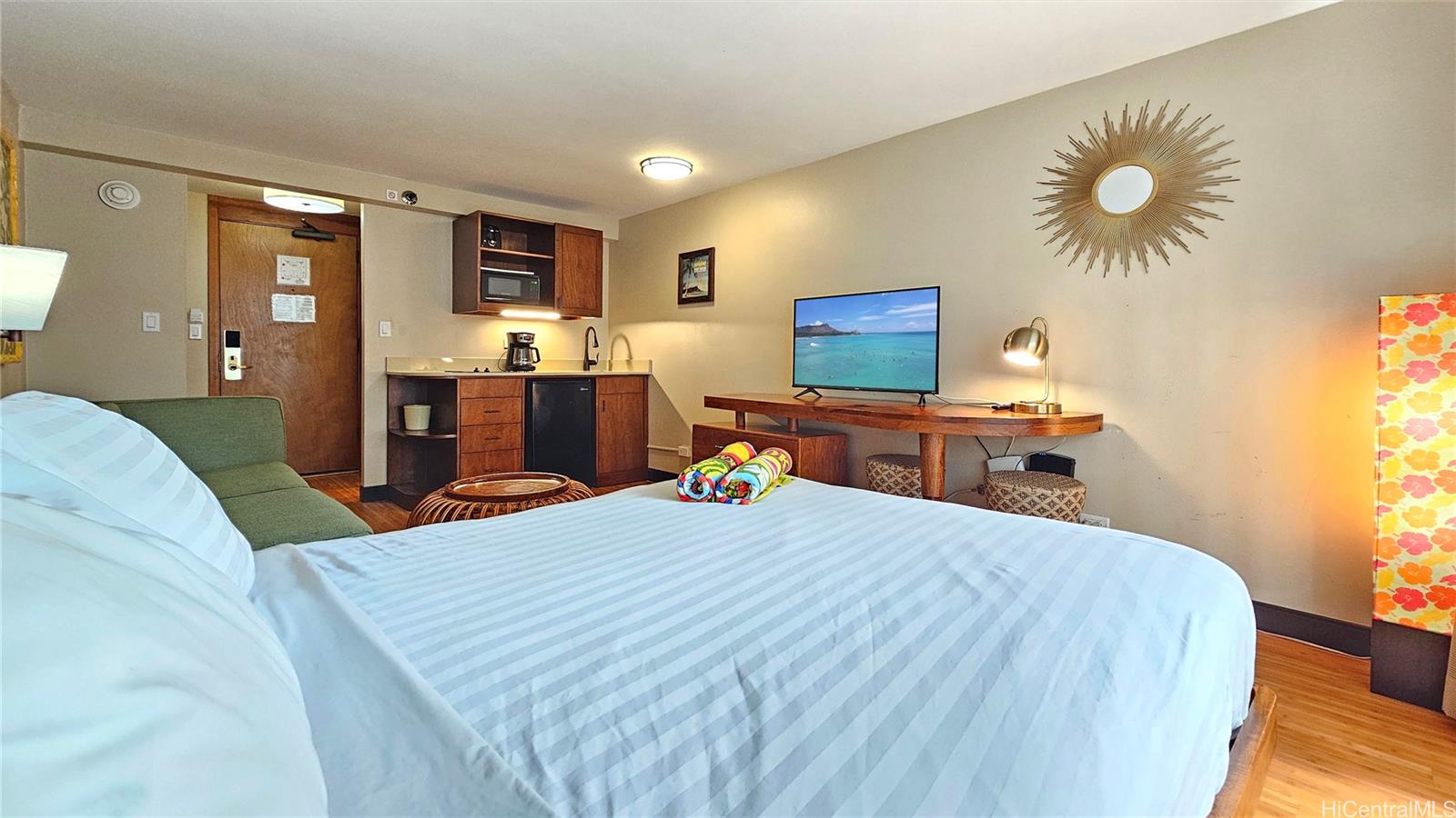 Bamboo condo # 502, Honolulu, Hawaii - photo 2 of 24