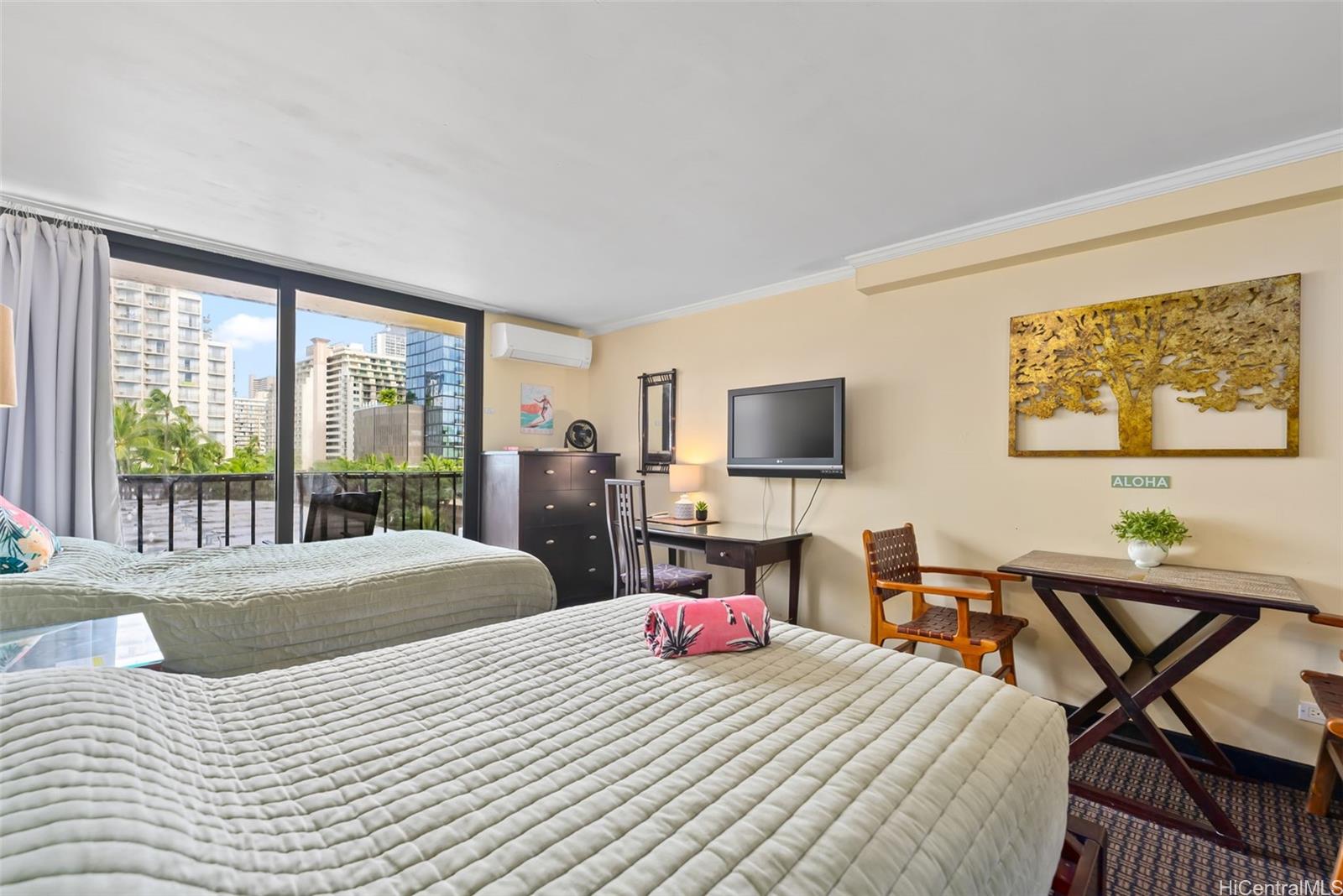 Bamboo condo # 608, Honolulu, Hawaii - photo 3 of 25