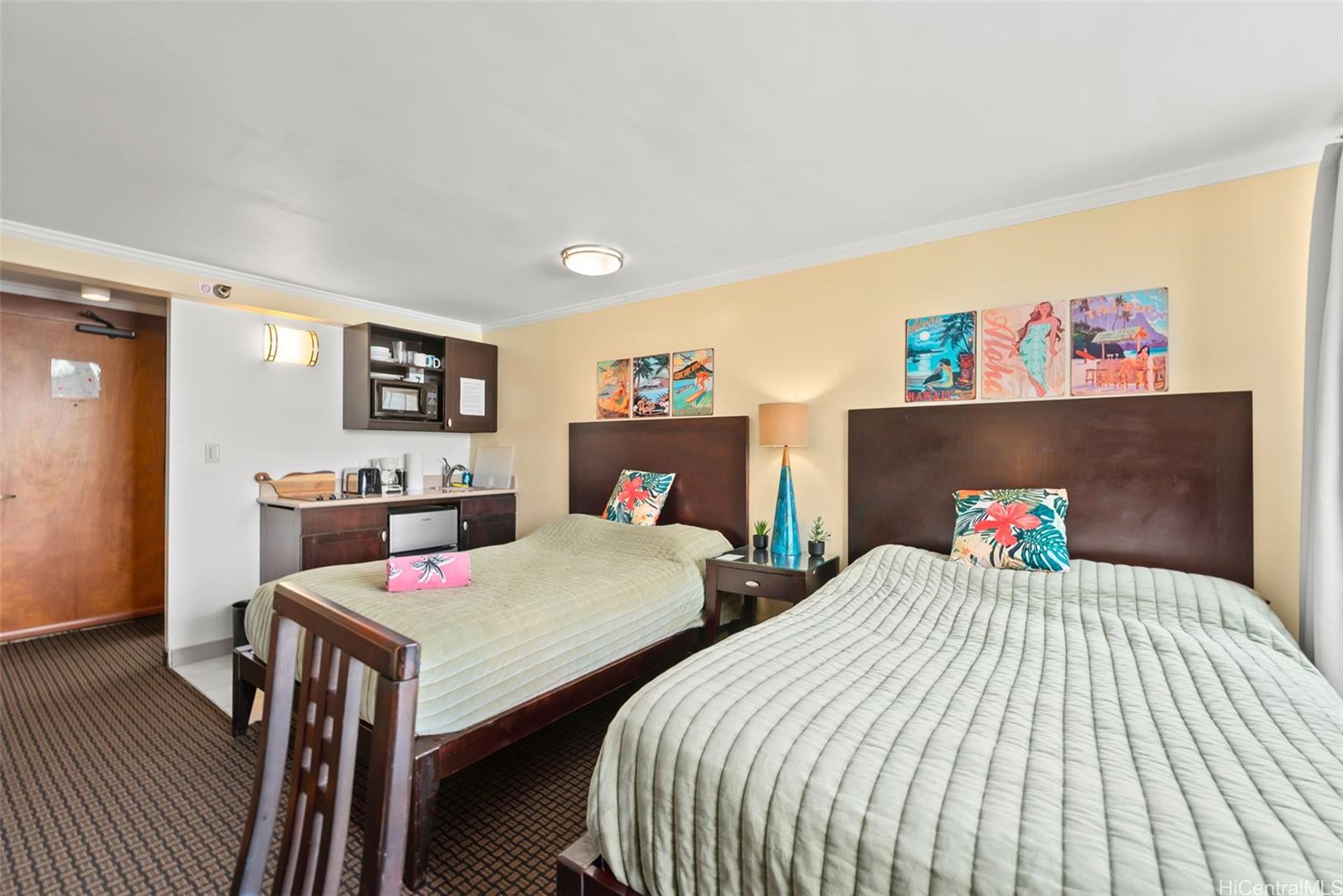 Bamboo condo # 608, Honolulu, Hawaii - photo 4 of 25