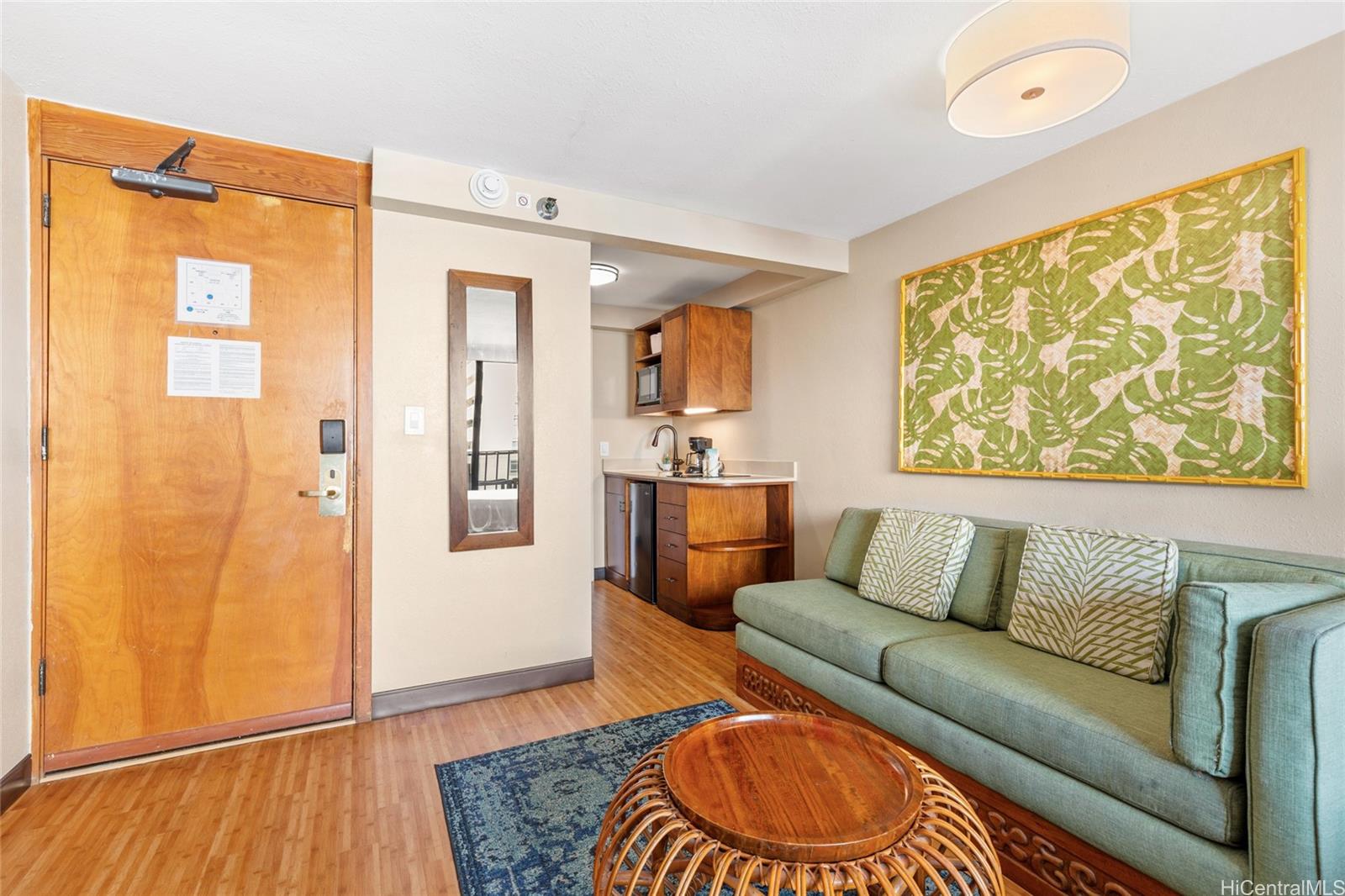 Bamboo condo # 705, Honolulu, Hawaii - photo 4 of 12