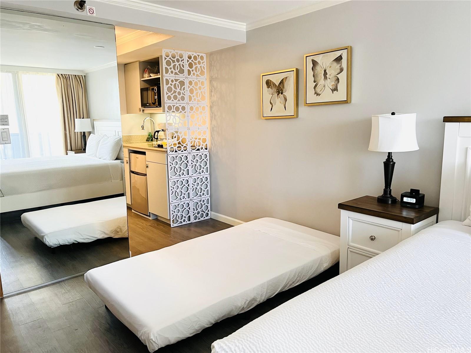 Bamboo condo # 805, Honolulu, Hawaii - photo 12 of 13