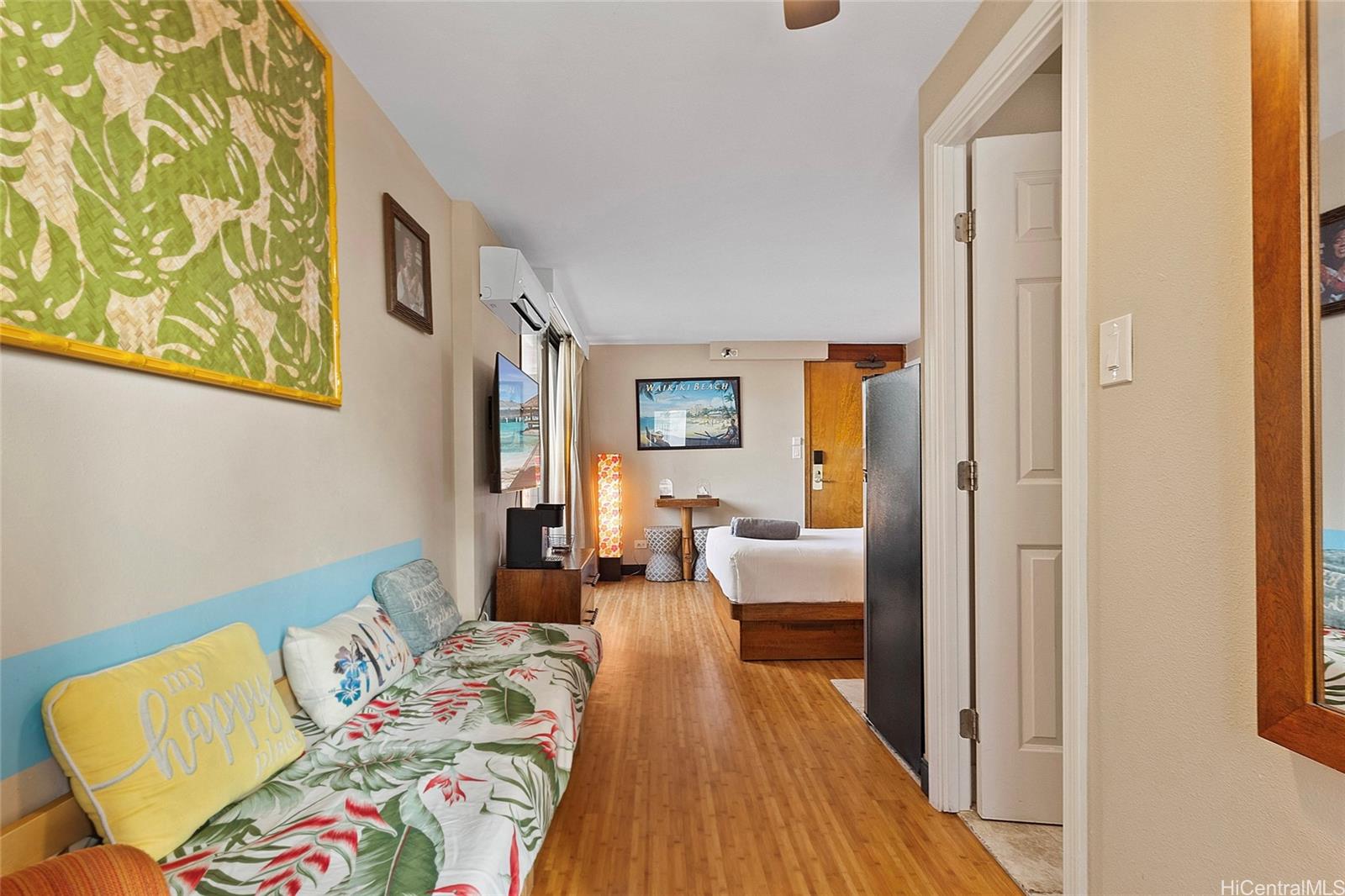 Bamboo condo # 901, Honolulu, Hawaii - photo 3 of 25