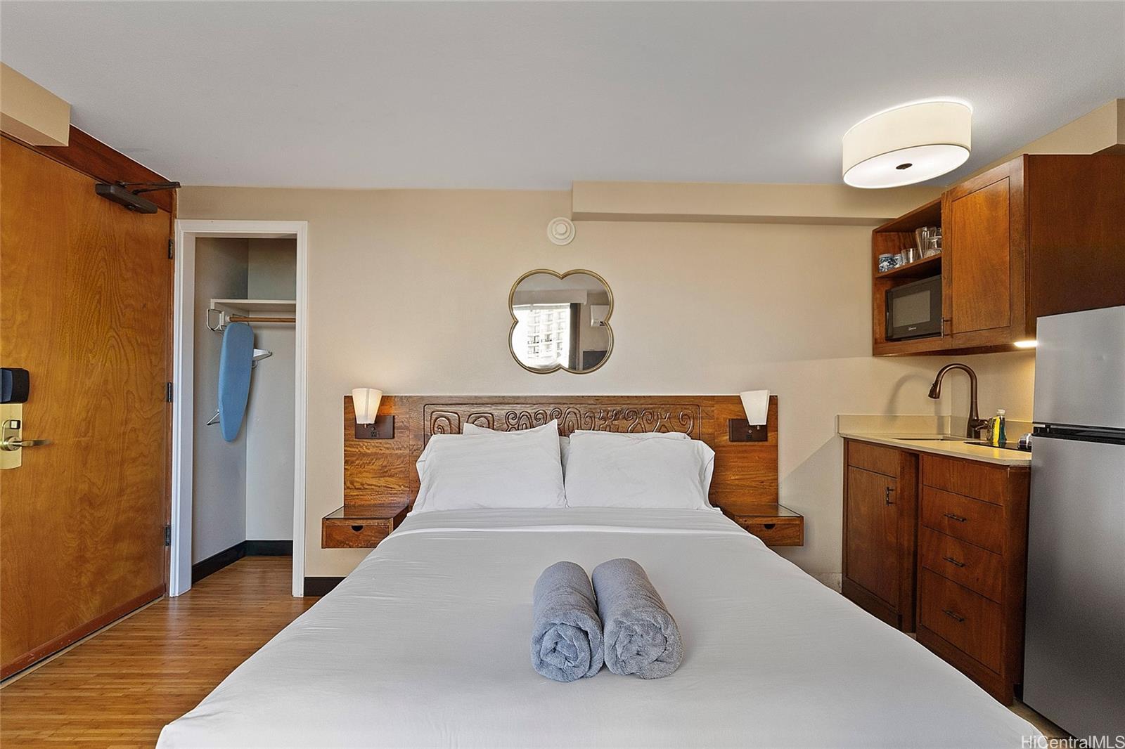 Bamboo condo # 901, Honolulu, Hawaii - photo 10 of 25