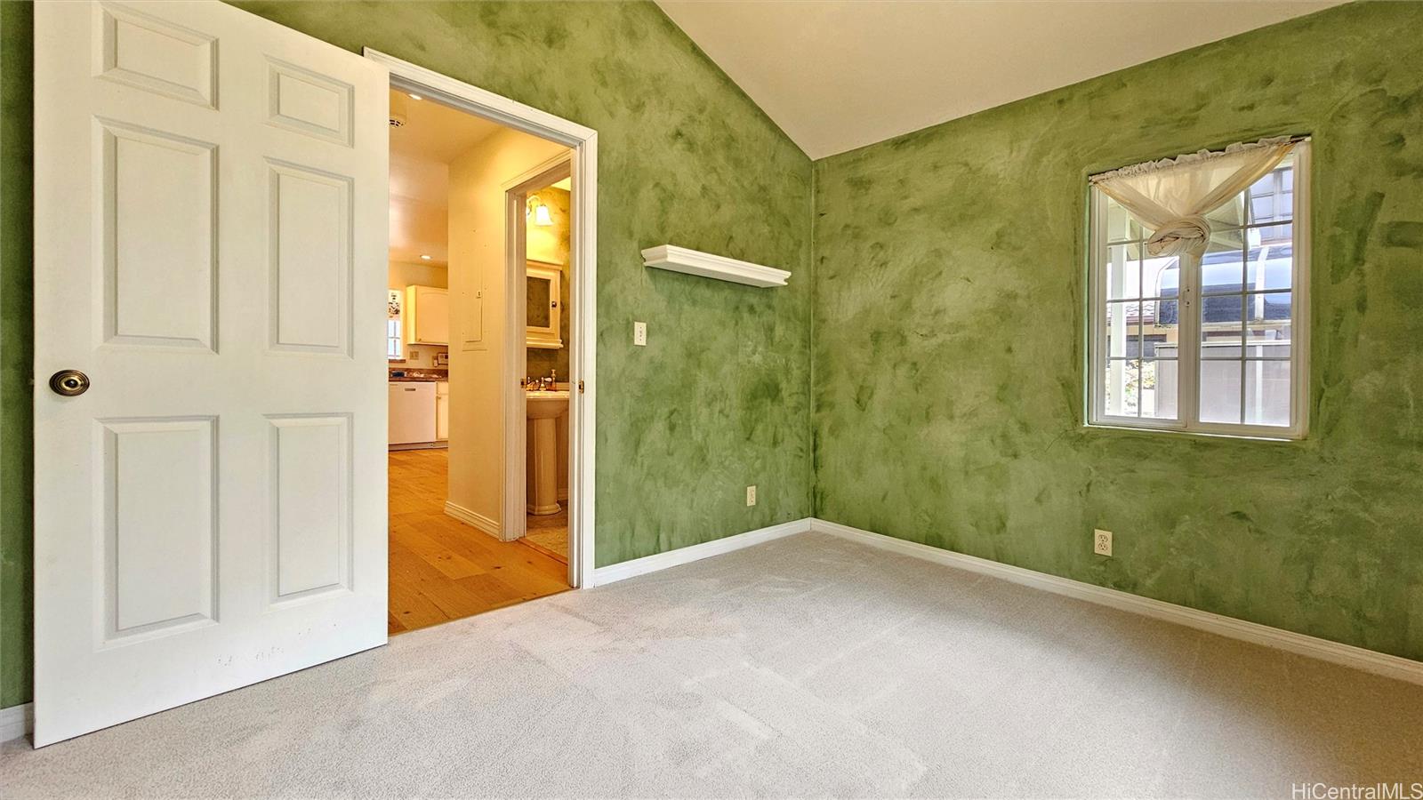 2427  Jasmine Street Palolo, Diamond Head home - photo 11 of 25