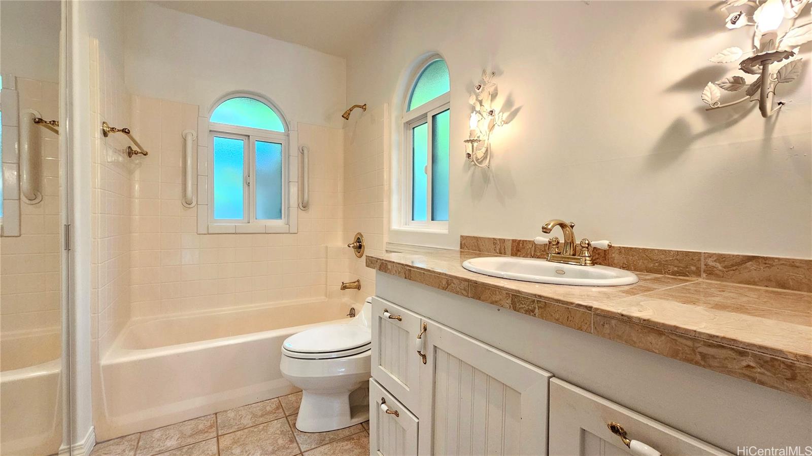 2427  Jasmine Street Palolo, Diamond Head home - photo 15 of 25