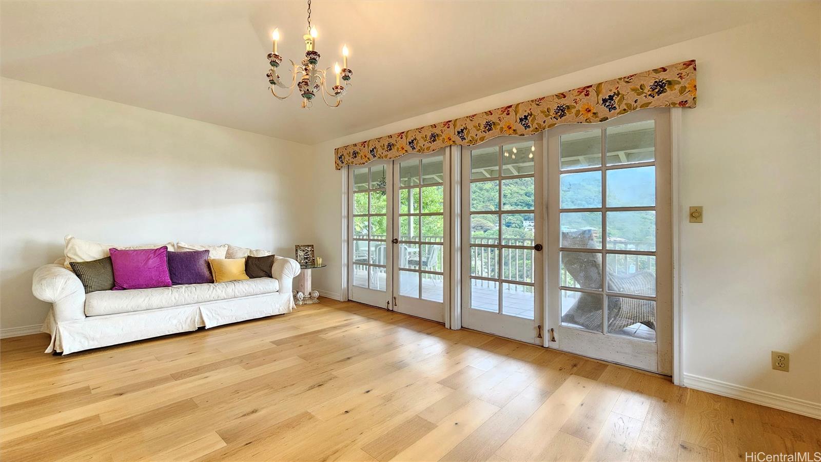 2427  Jasmine Street Palolo, Diamond Head home - photo 7 of 25