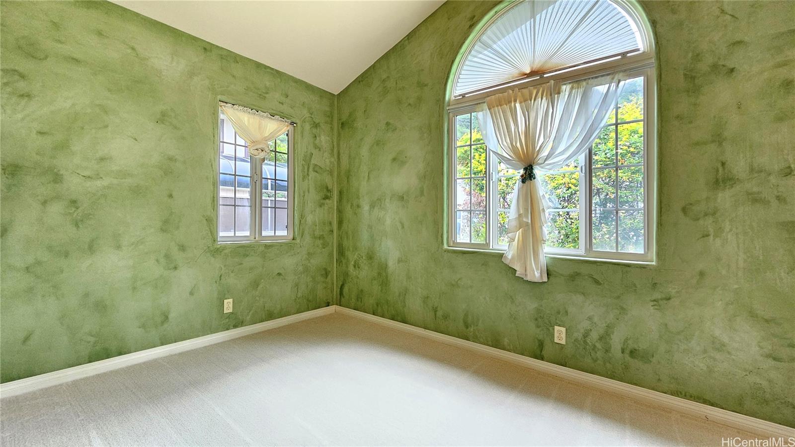 2427  Jasmine Street Palolo, Diamond Head home - photo 10 of 25