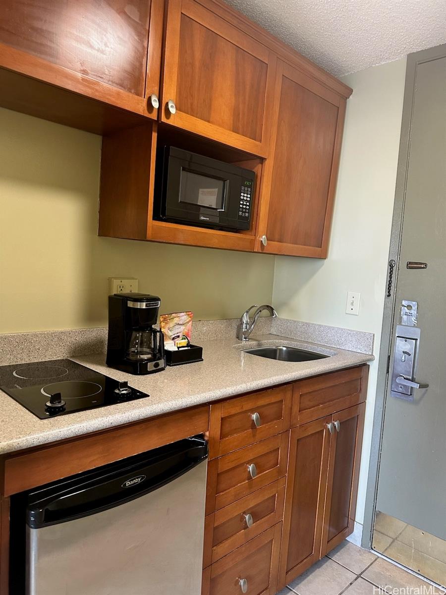 Pacific Monarch condo # 1305, Honolulu, Hawaii - photo 3 of 11