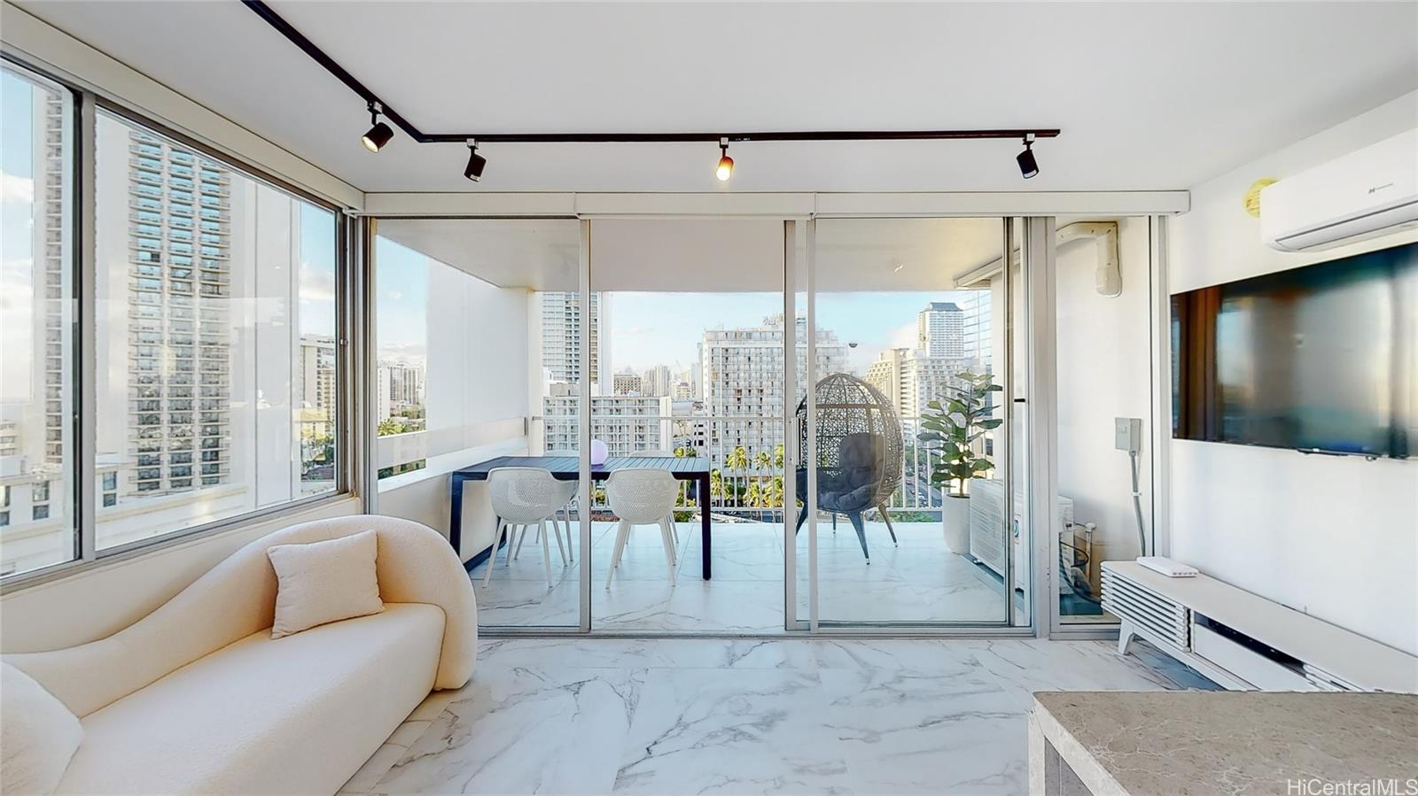 Pacific Monarch condo # 1403, Honolulu, Hawaii - photo 4 of 25