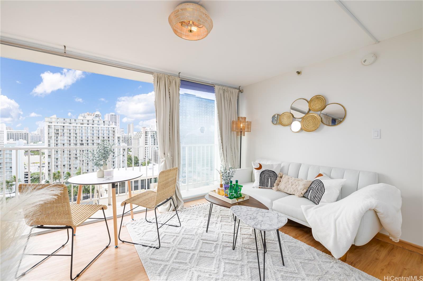 Pacific Monarch condo # 1605, Honolulu, Hawaii - photo 4 of 17