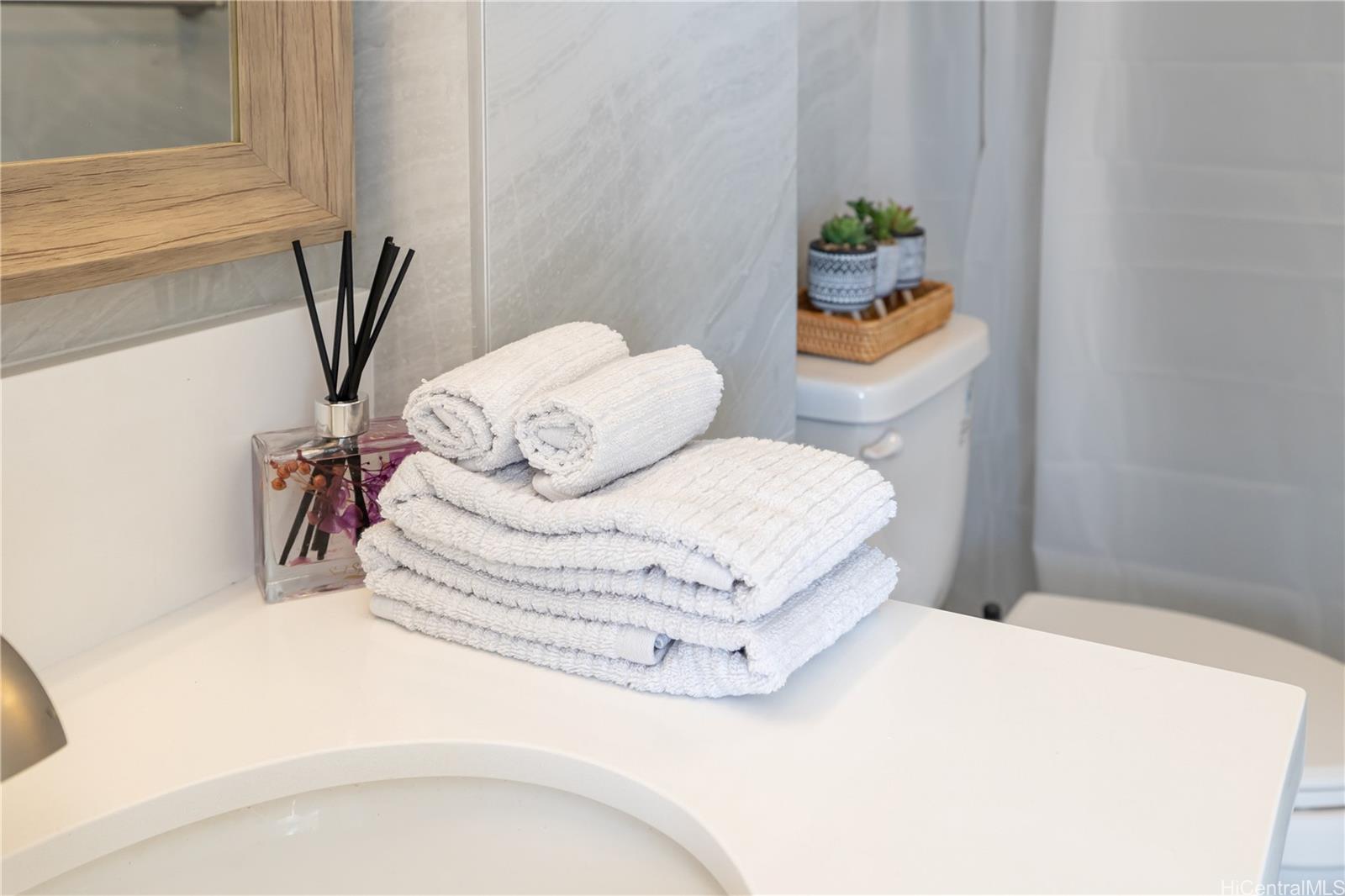 Pacific Monarch condo # 1605, Honolulu, Hawaii - photo 7 of 17