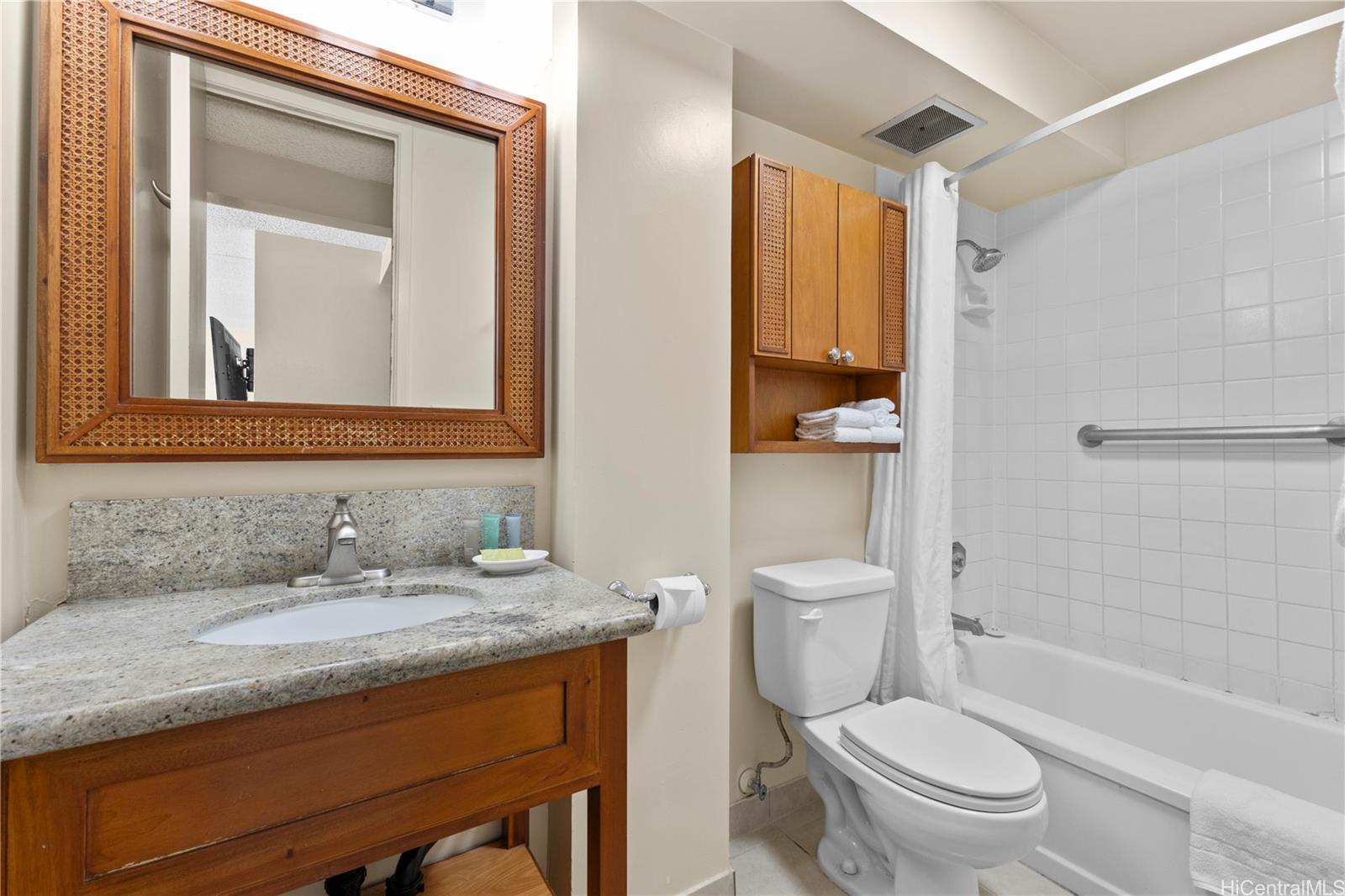 Pacific Monarch condo # 1705, Honolulu, Hawaii - photo 8 of 17