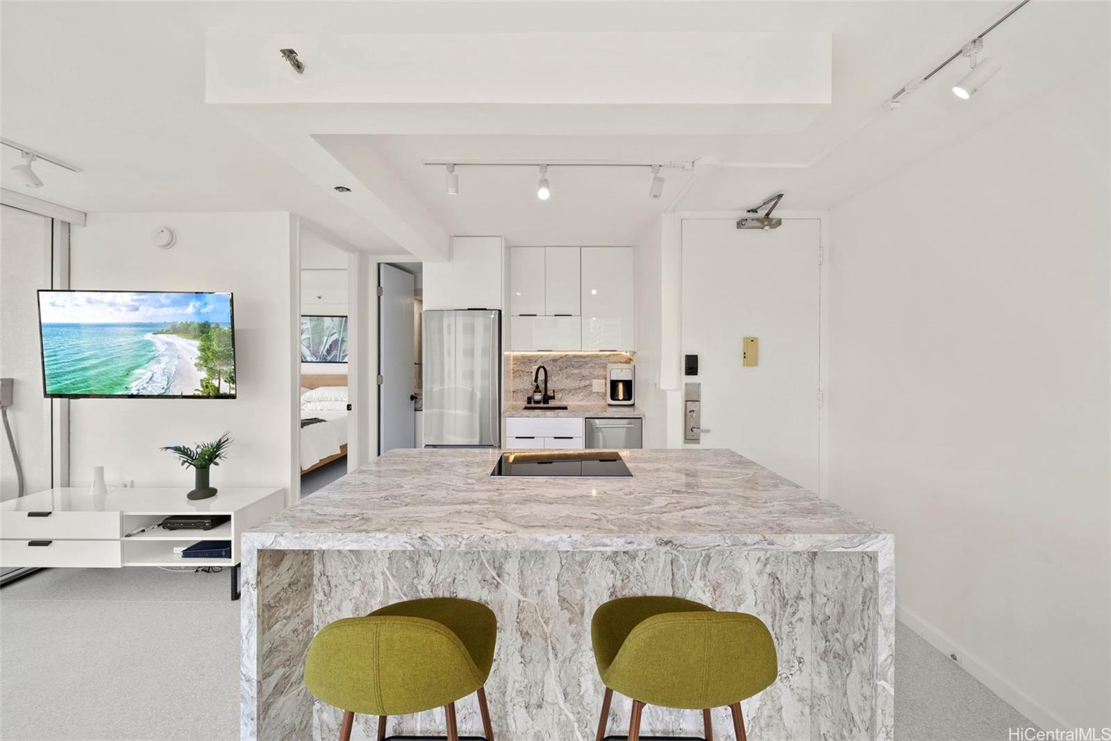 Pacific Monarch condo # 807, Honolulu, Hawaii - photo 2 of 18