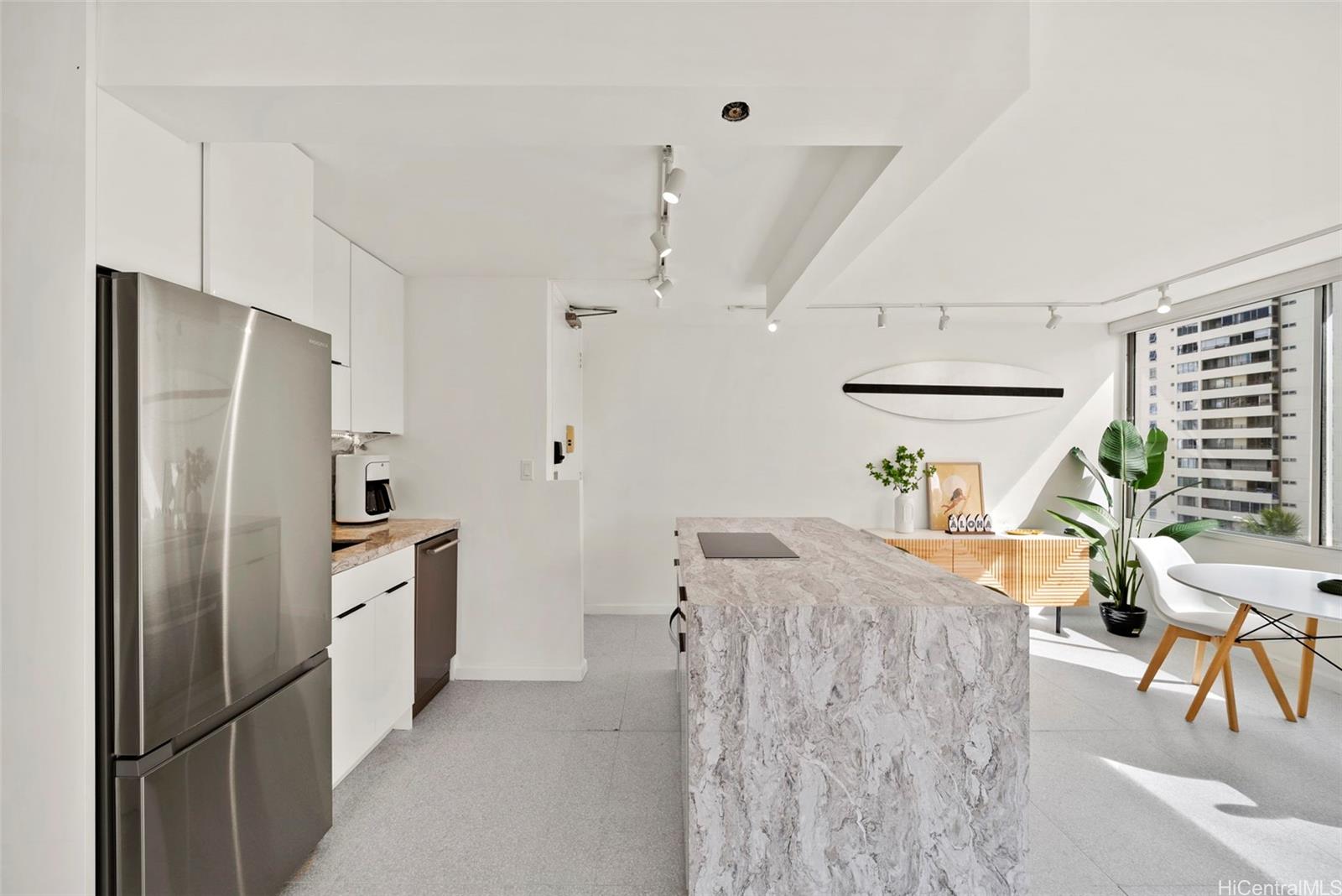 Pacific Monarch condo # 807, Honolulu, Hawaii - photo 3 of 18