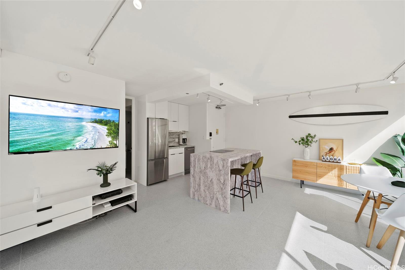 Pacific Monarch condo # 807, Honolulu, Hawaii - photo 5 of 18