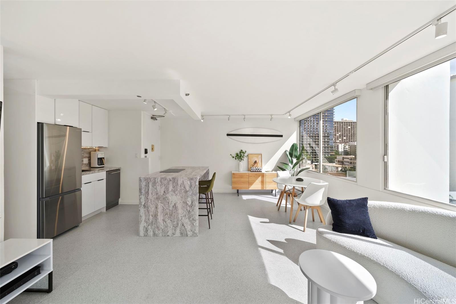 Pacific Monarch condo # 807, Honolulu, Hawaii - photo 6 of 18