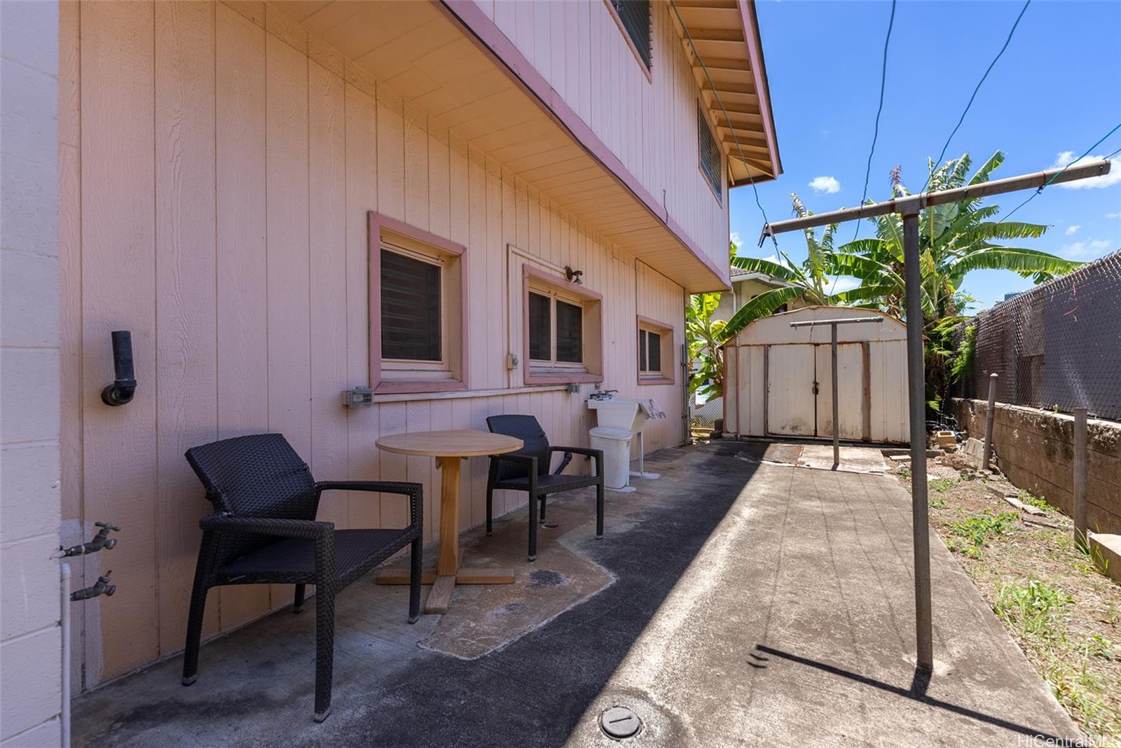 2429 N  School Street Kalihi-lower, Honolulu home - photo 23 of 25