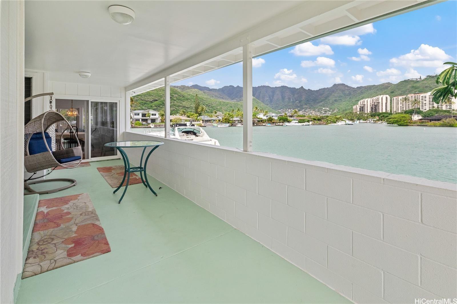 243  Ainahou Street Marina West, Hawaii Kai home - photo 11 of 25