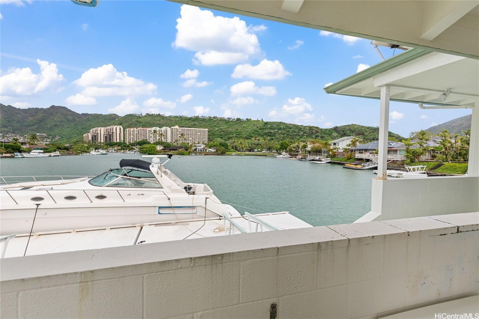 243  Ainahou Street Marina West, Hawaii Kai home - photo 5 of 25