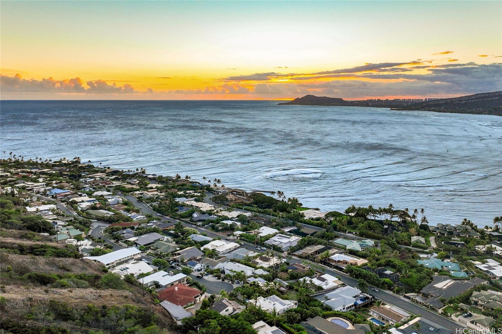 243  Poipu Drive Koko Kai, Hawaii Kai home - photo 18 of 19