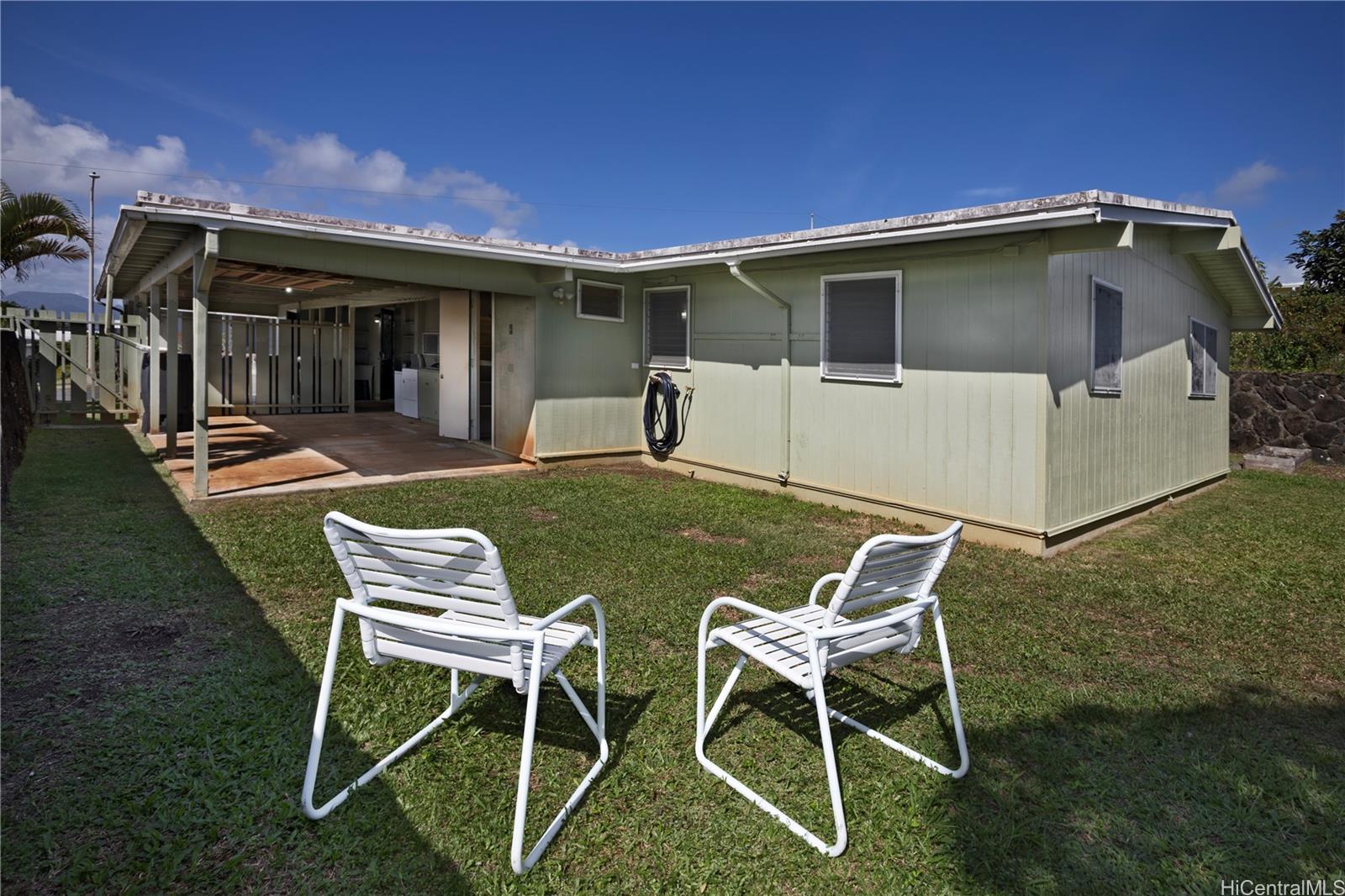 2435  Ahaiki St Pacific Palisades, PearlCity home - photo 17 of 25