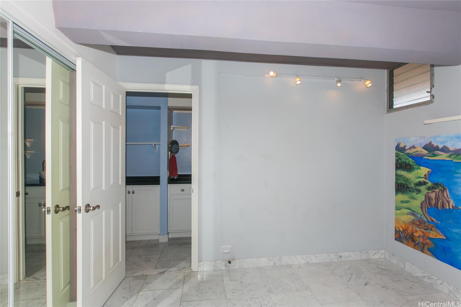 Kapiolani Gardens condo # 1003, Honolulu, Hawaii - photo 13 of 20