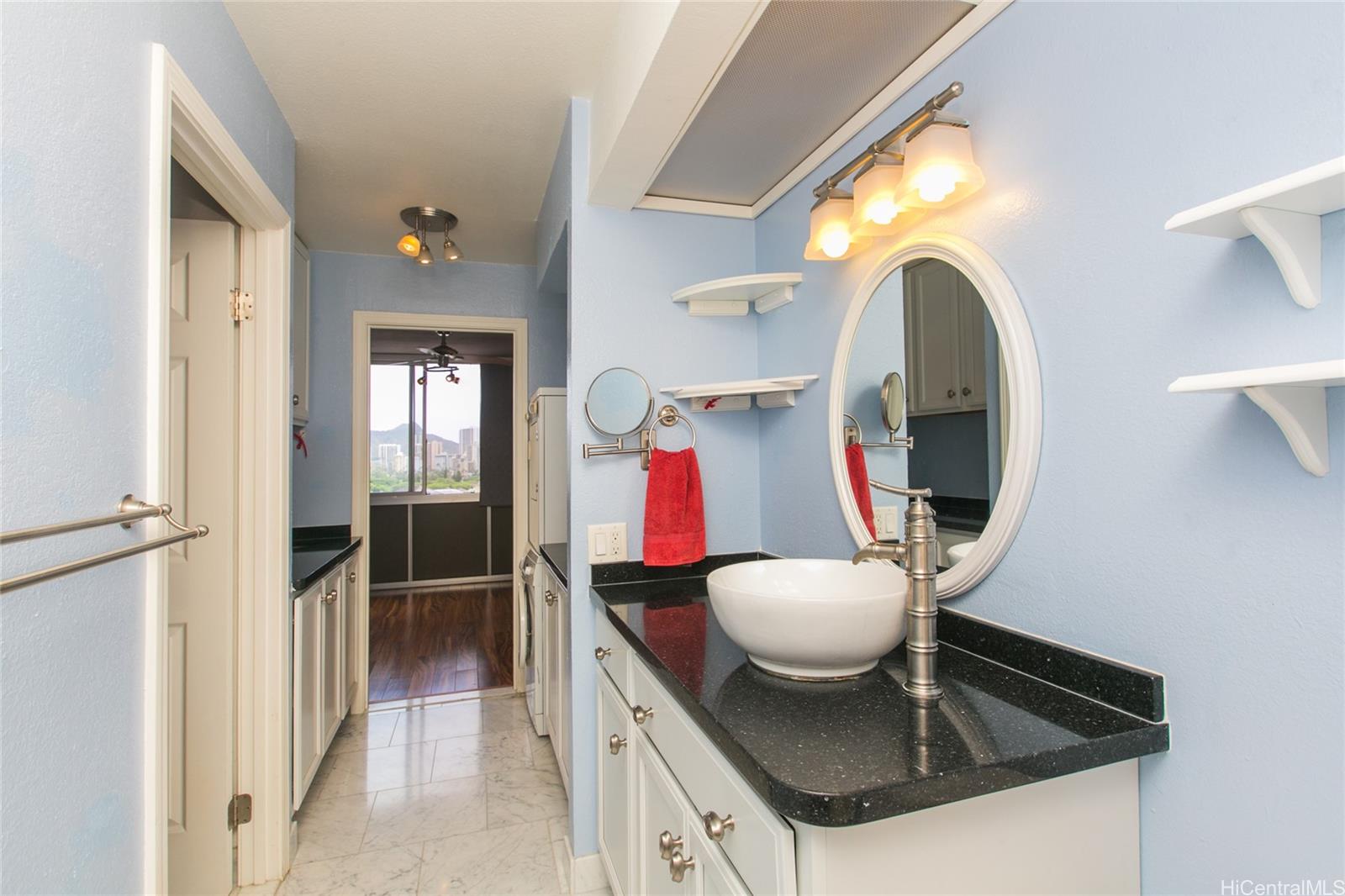 Kapiolani Gardens condo # 1003, Honolulu, Hawaii - photo 16 of 20