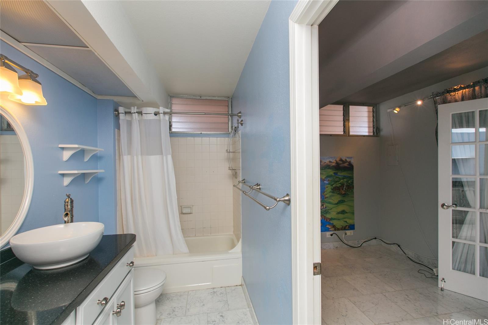 Kapiolani Gardens condo # 1003, Honolulu, Hawaii - photo 18 of 20